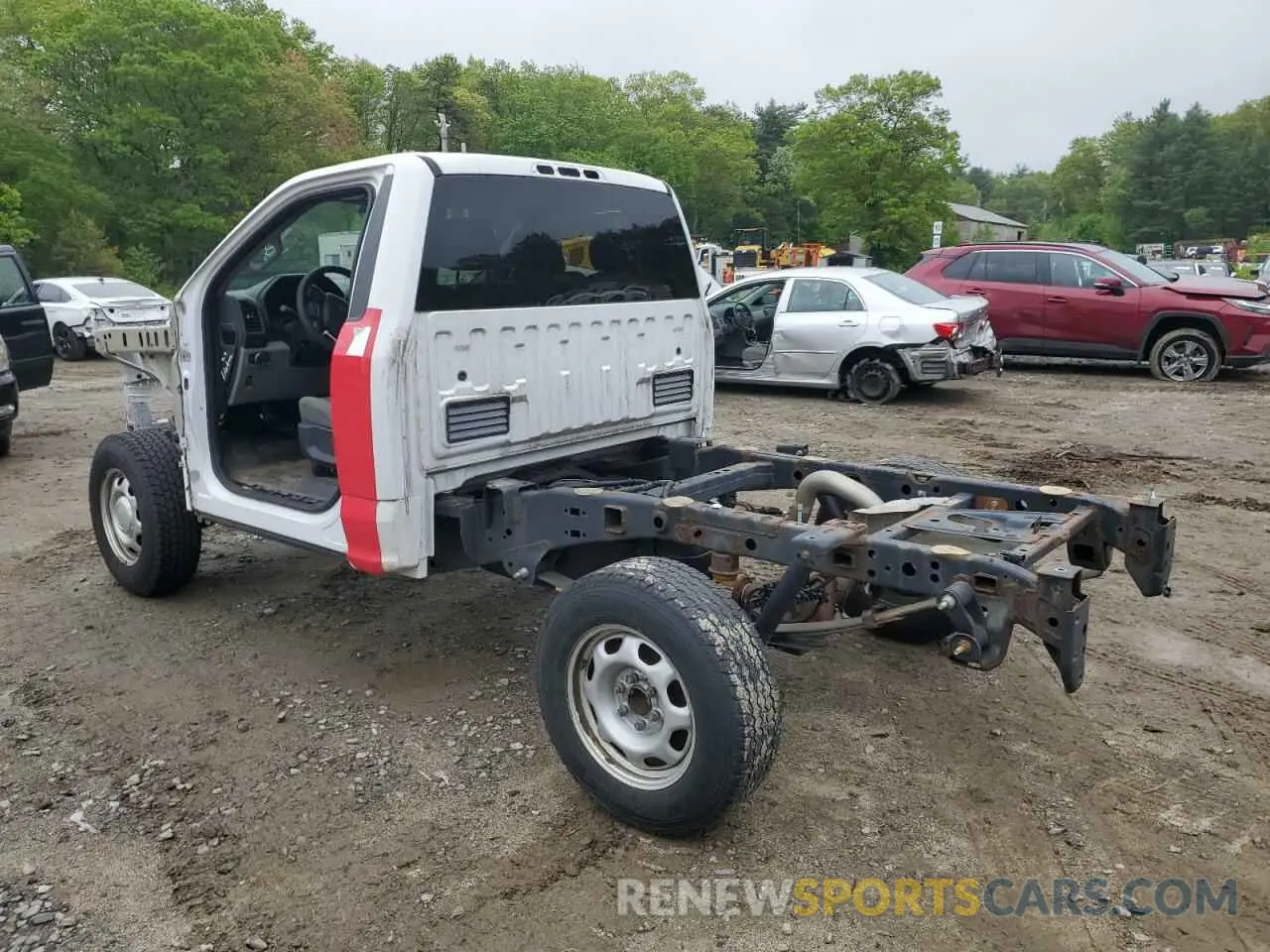 2 fotografías del automóvil dañado 1FTMF1EP3KKC92729 FORD All Models 2019