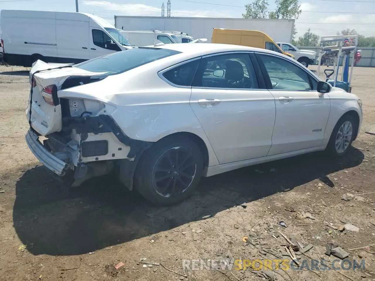 3 fotografías del automóvil dañado 3FA6P0MU2KR169075 FORD ALL Models 2019