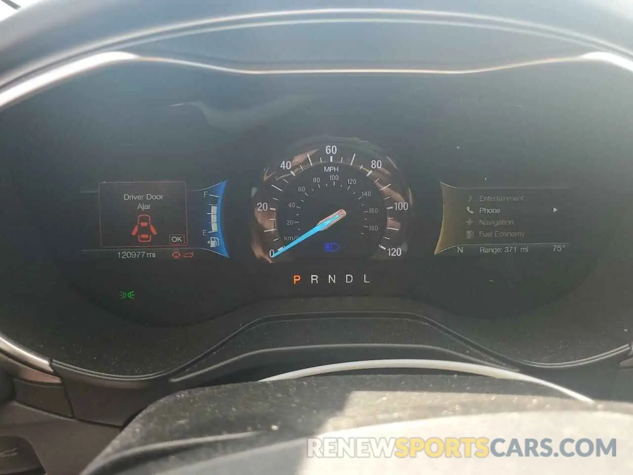 9 fotografías del automóvil dañado 3FA6P0MU2KR169075 FORD ALL Models 2019
