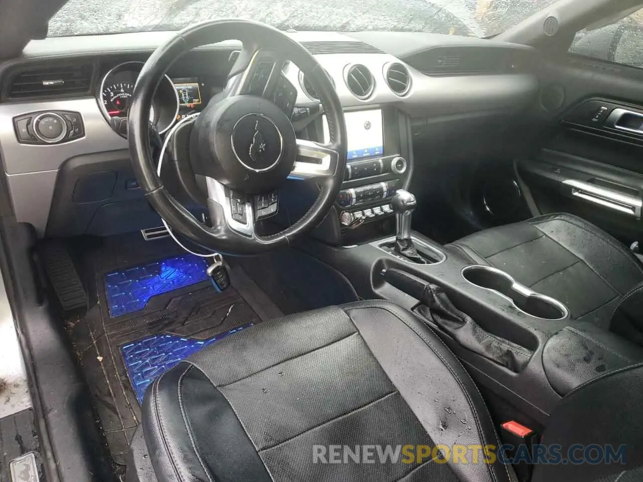8 fotografías del automóvil dañado 1FA6P8TH1L5134714 FORD ALL Models 2020