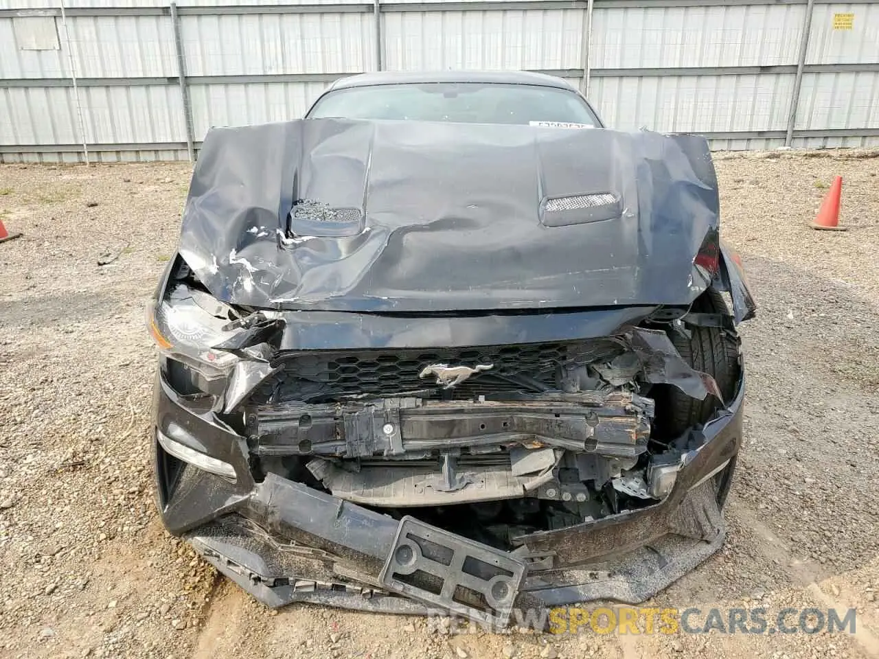 5 fotografías del automóvil dañado 1FA6P8TH1L5176512 FORD ALL Models 2020