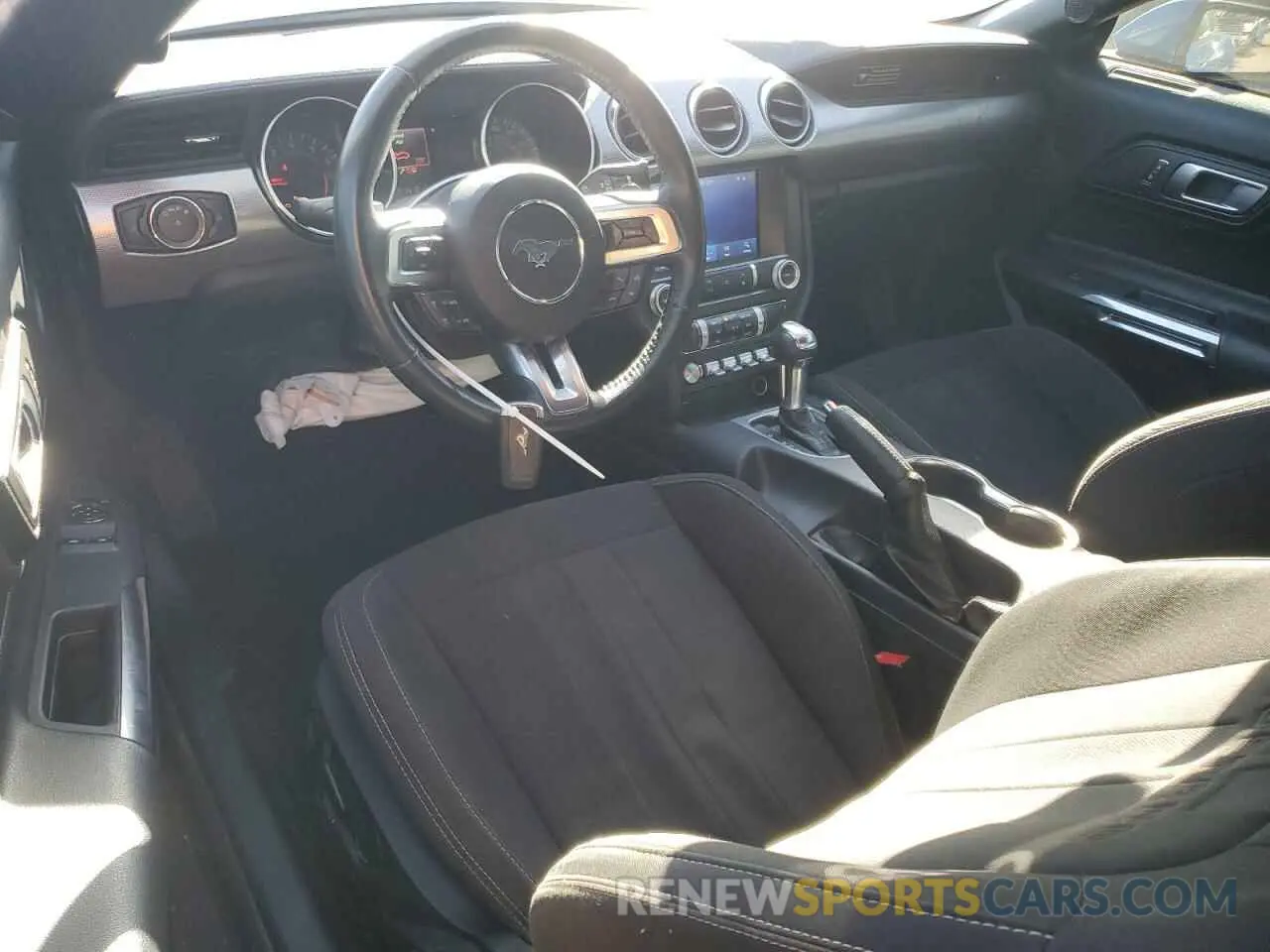 8 fotografías del automóvil dañado 1FA6P8TH3L5161462 FORD ALL Models 2020