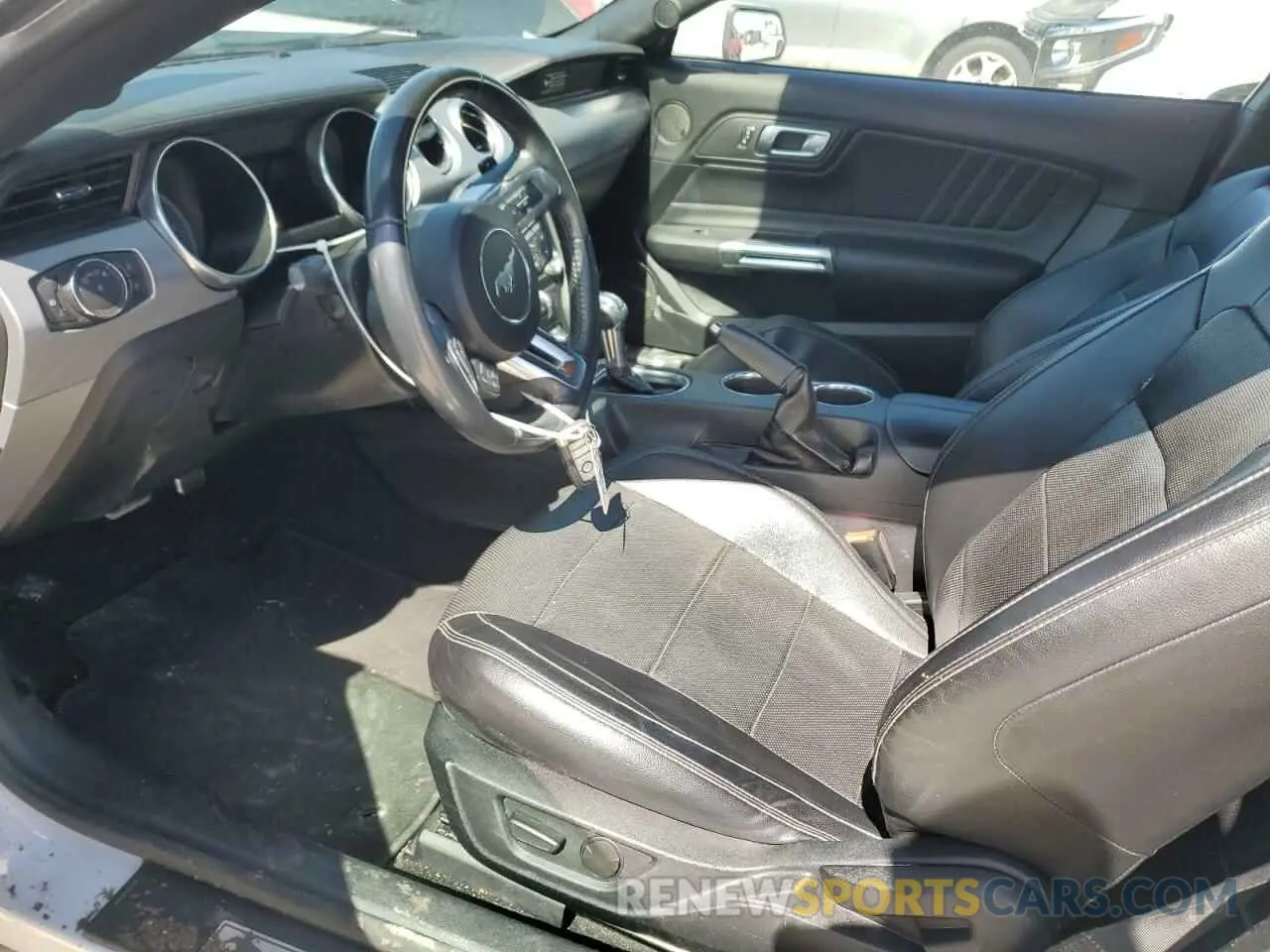 7 fotografías del automóvil dañado 1FA6P8TH5L5136904 FORD ALL Models 2020