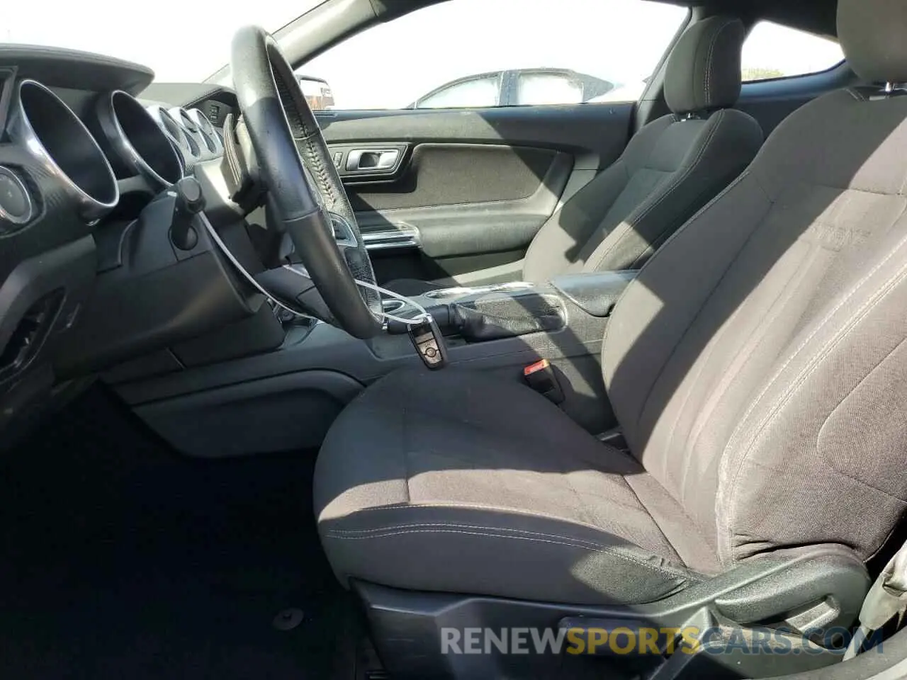 7 fotografías del automóvil dañado 1FA6P8TH6L5130481 FORD ALL Models 2020