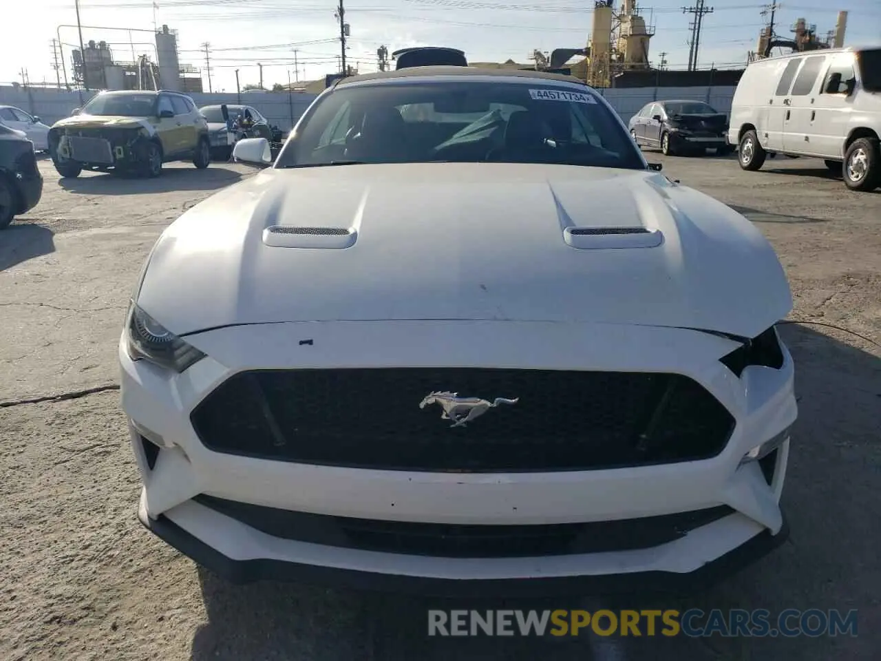5 fotografías del automóvil dañado 1FATP8UH0L5137766 FORD ALL Models 2020