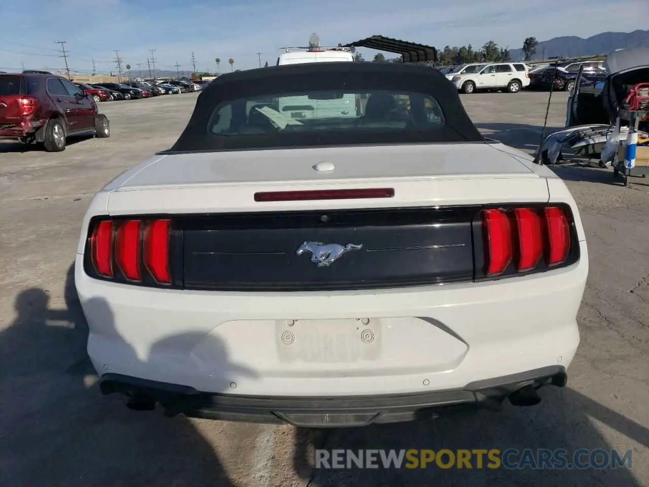 6 fotografías del automóvil dañado 1FATP8UH0L5137766 FORD ALL Models 2020