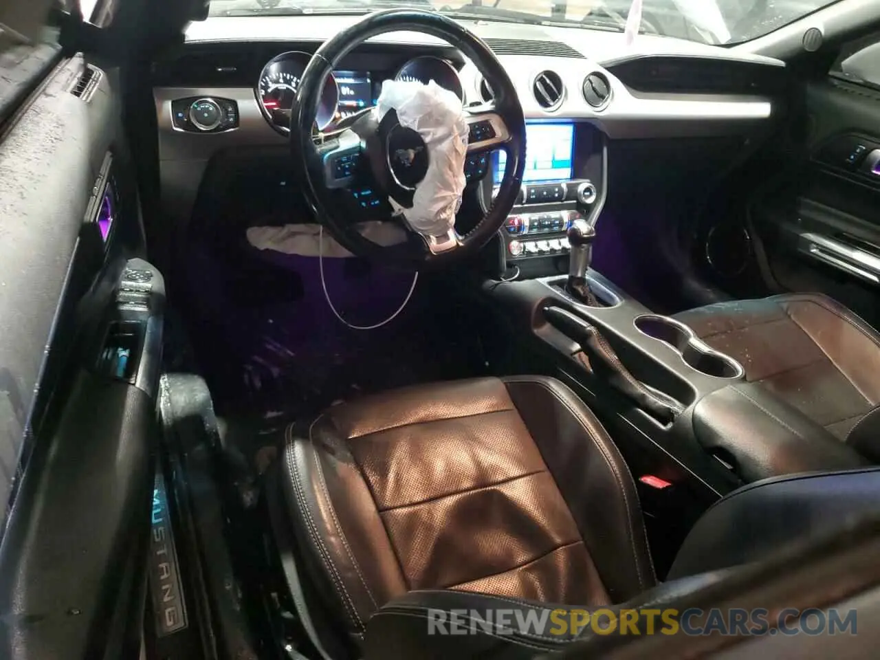 8 fotografías del automóvil dañado 1FATP8UH7L5185247 FORD ALL Models 2020