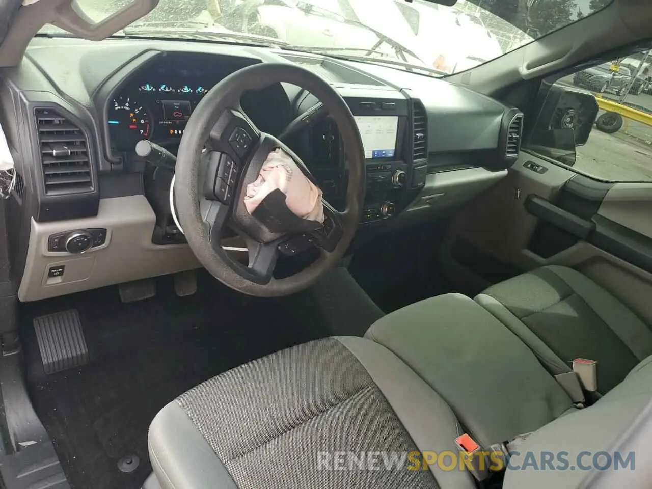 8 fotografías del automóvil dañado 1FTMF1E52LKD98234 FORD All Models 2020