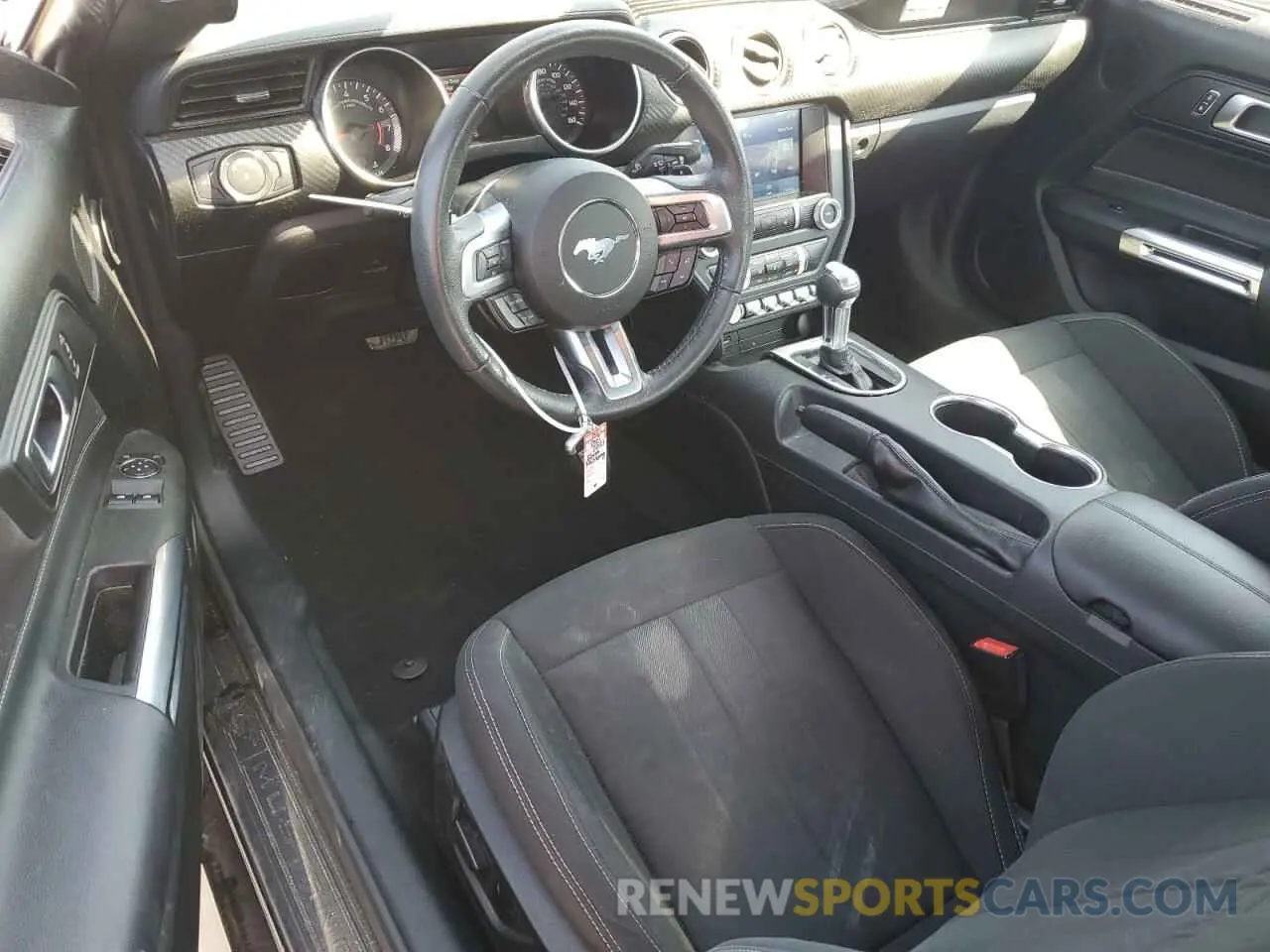 8 fotografías del automóvil dañado 1FA6P8TH8M5122769 FORD ALL Models 2021