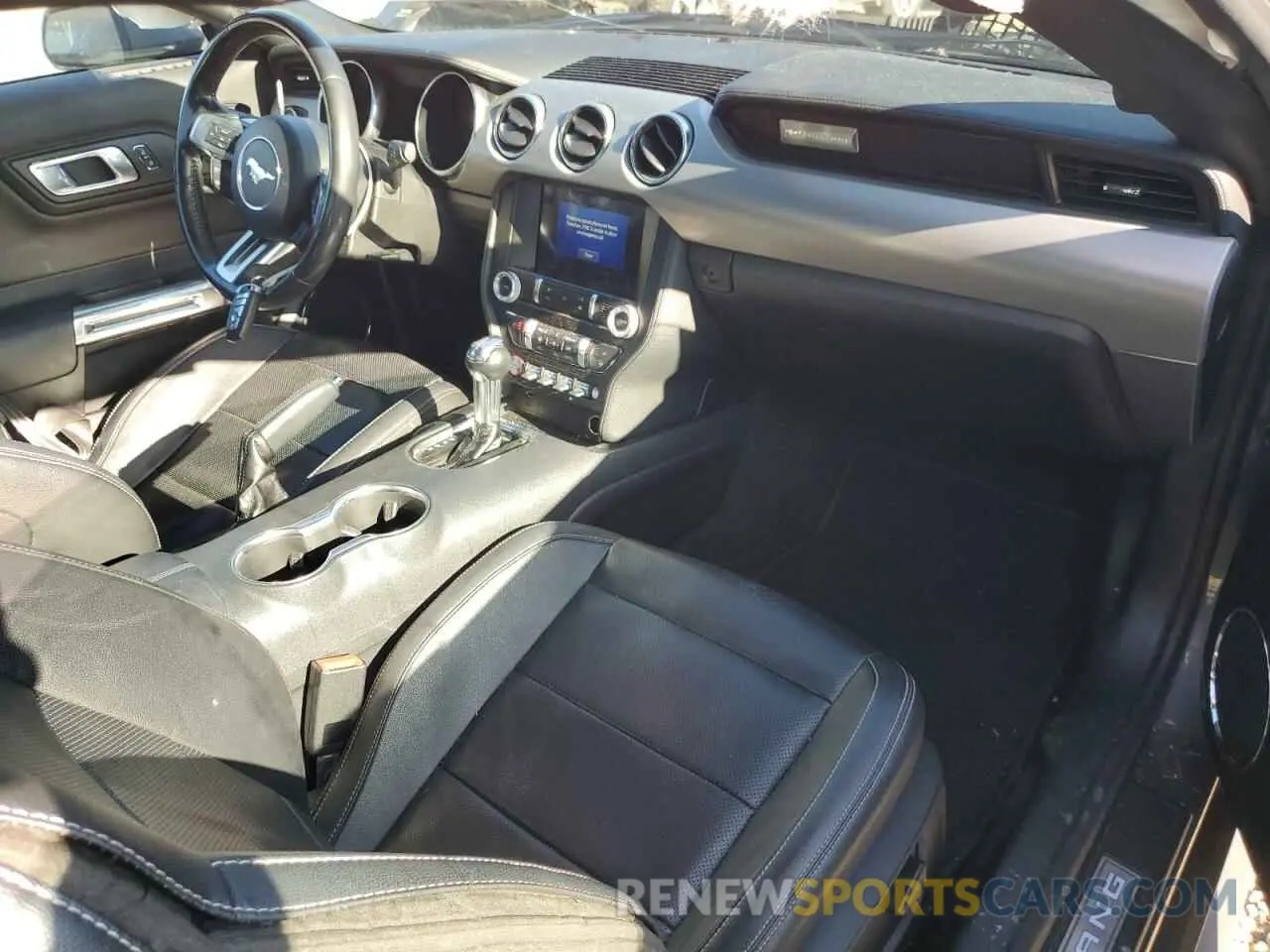 8 fotografías del automóvil dañado 1FA6P8THXM5101907 FORD ALL Models 2021