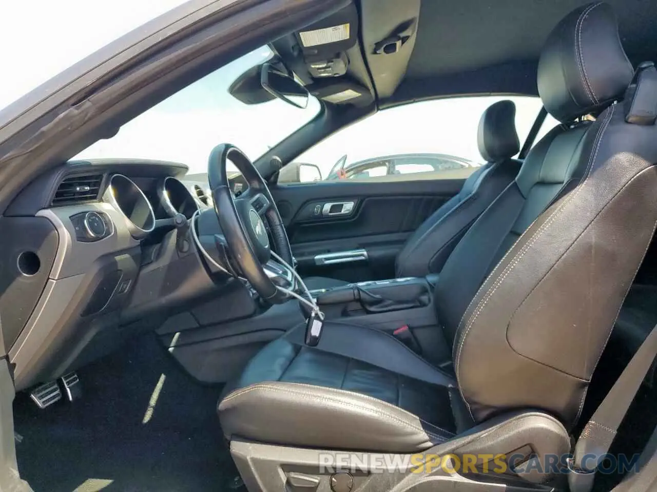 7 fotografías del automóvil dañado 1FATP8UH1M5101862 FORD ALL Models 2021