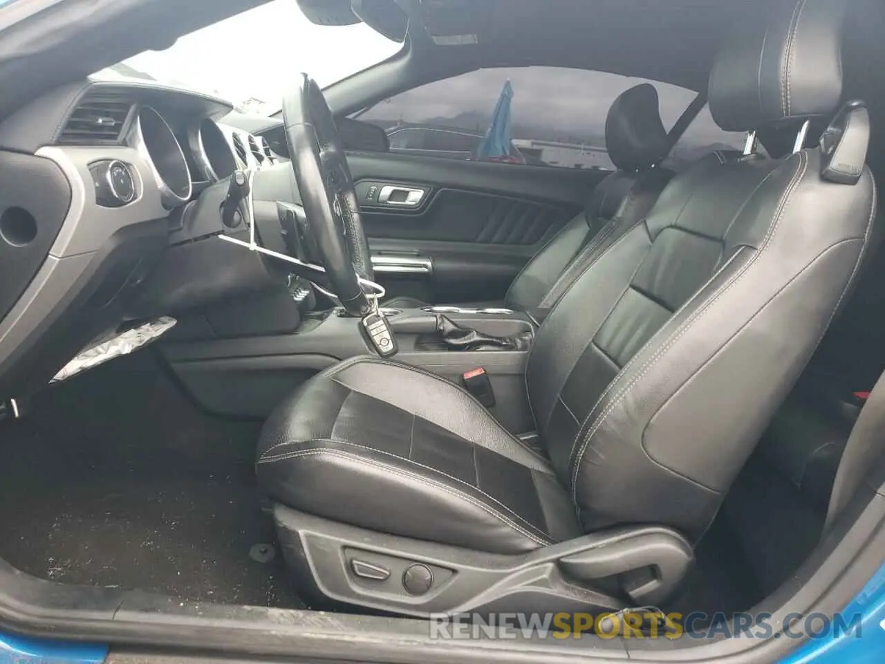 7 fotografías del automóvil dañado 1FATP8UH4M5116128 FORD ALL Models 2021