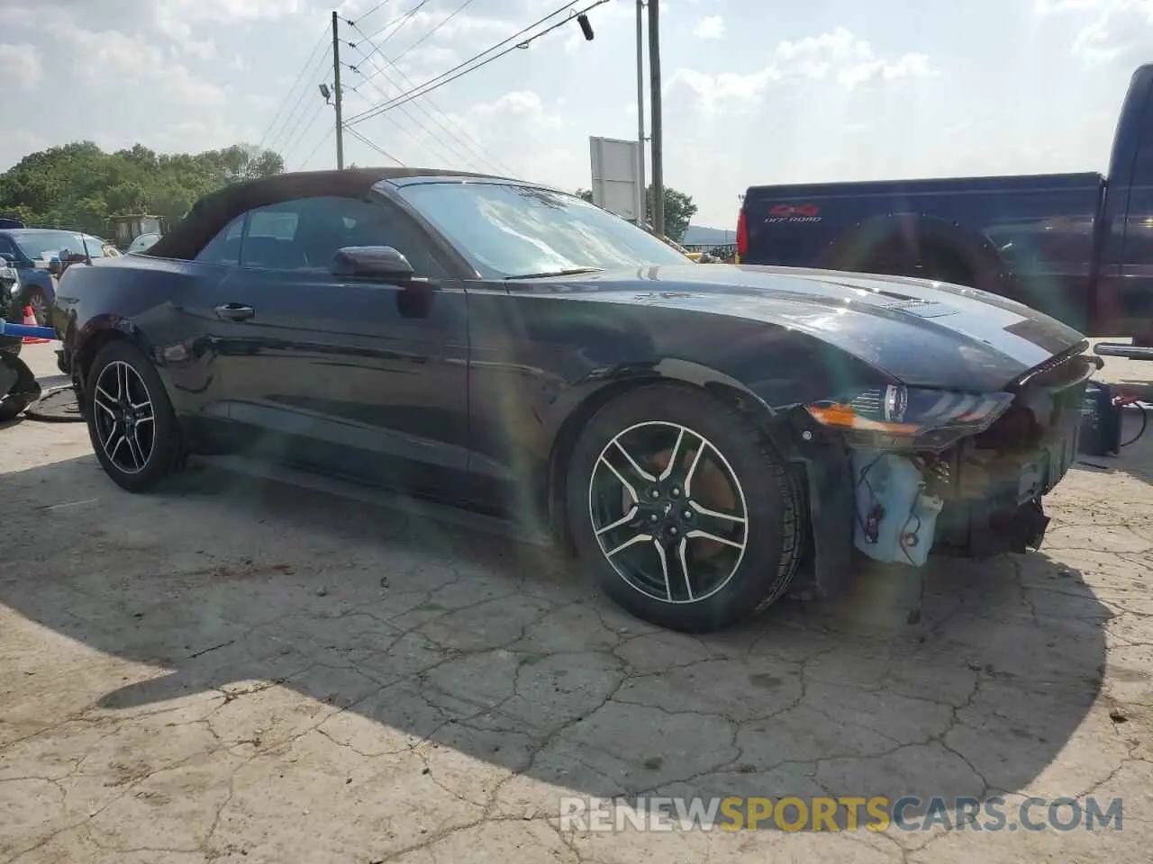 4 fotografías del automóvil dañado 1FATP8UH5M5120737 FORD ALL Models 2021