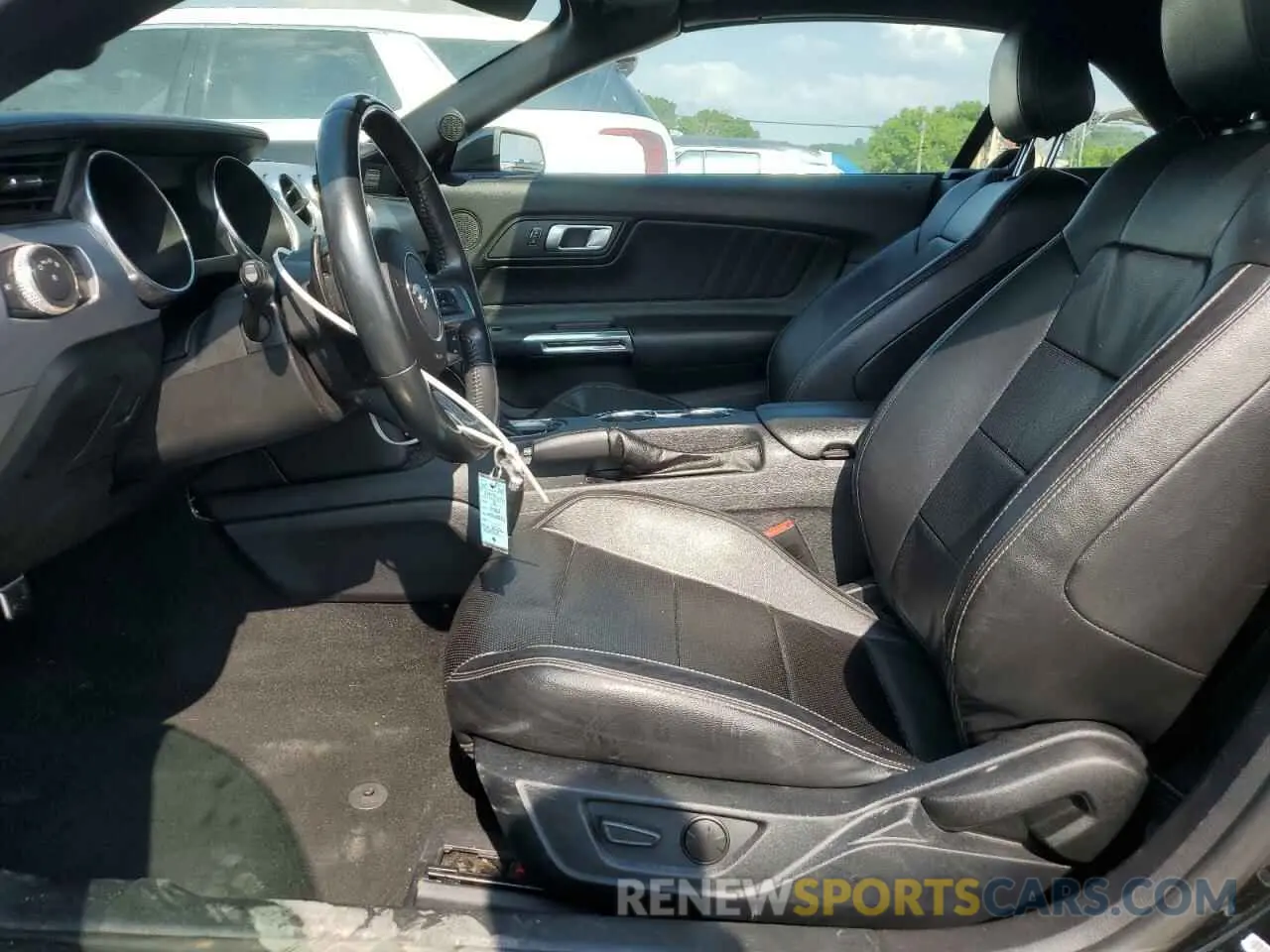 7 fotografías del automóvil dañado 1FATP8UH5M5120737 FORD ALL Models 2021