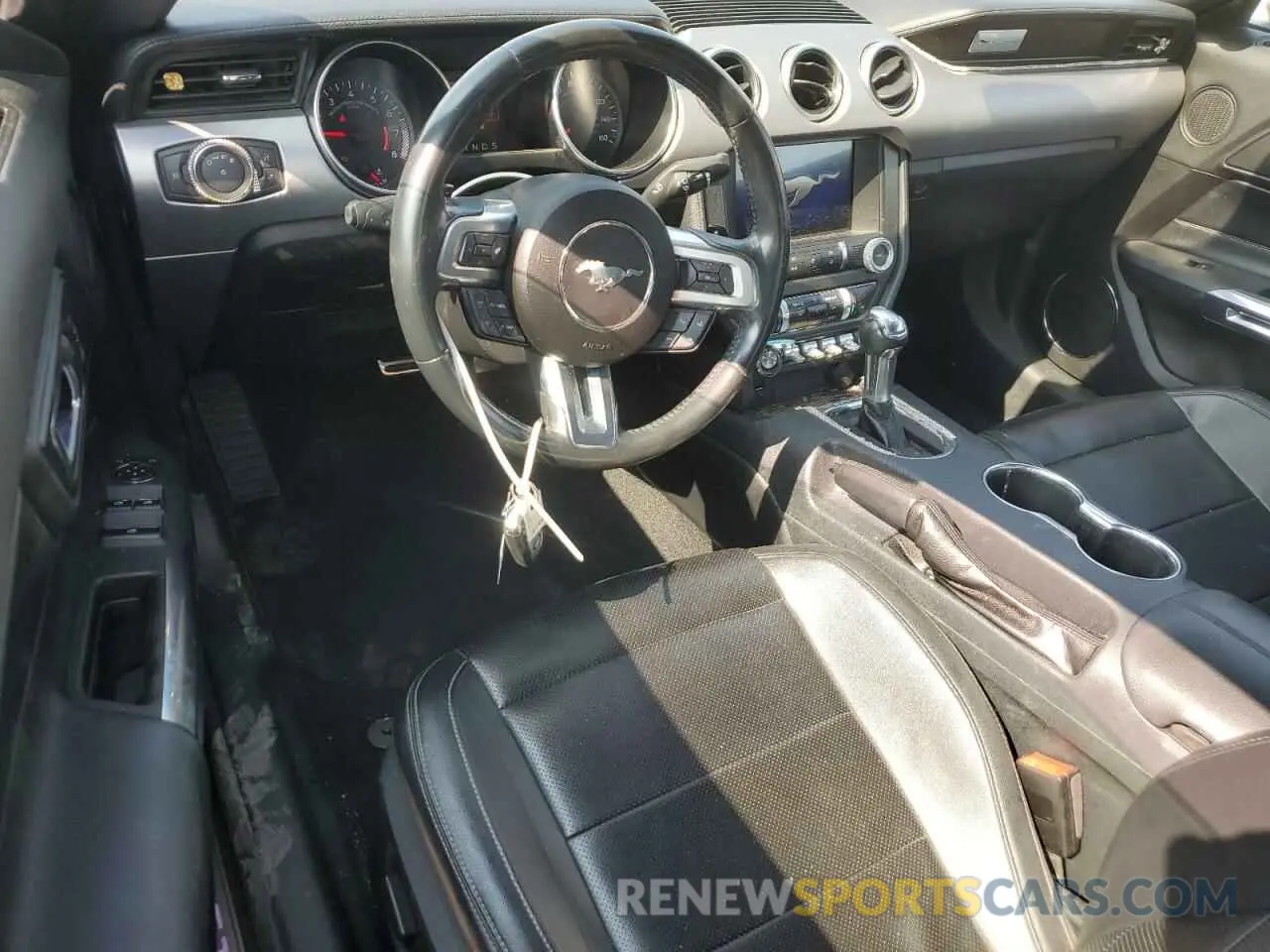 8 fotografías del automóvil dañado 1FATP8UH5M5120737 FORD ALL Models 2021