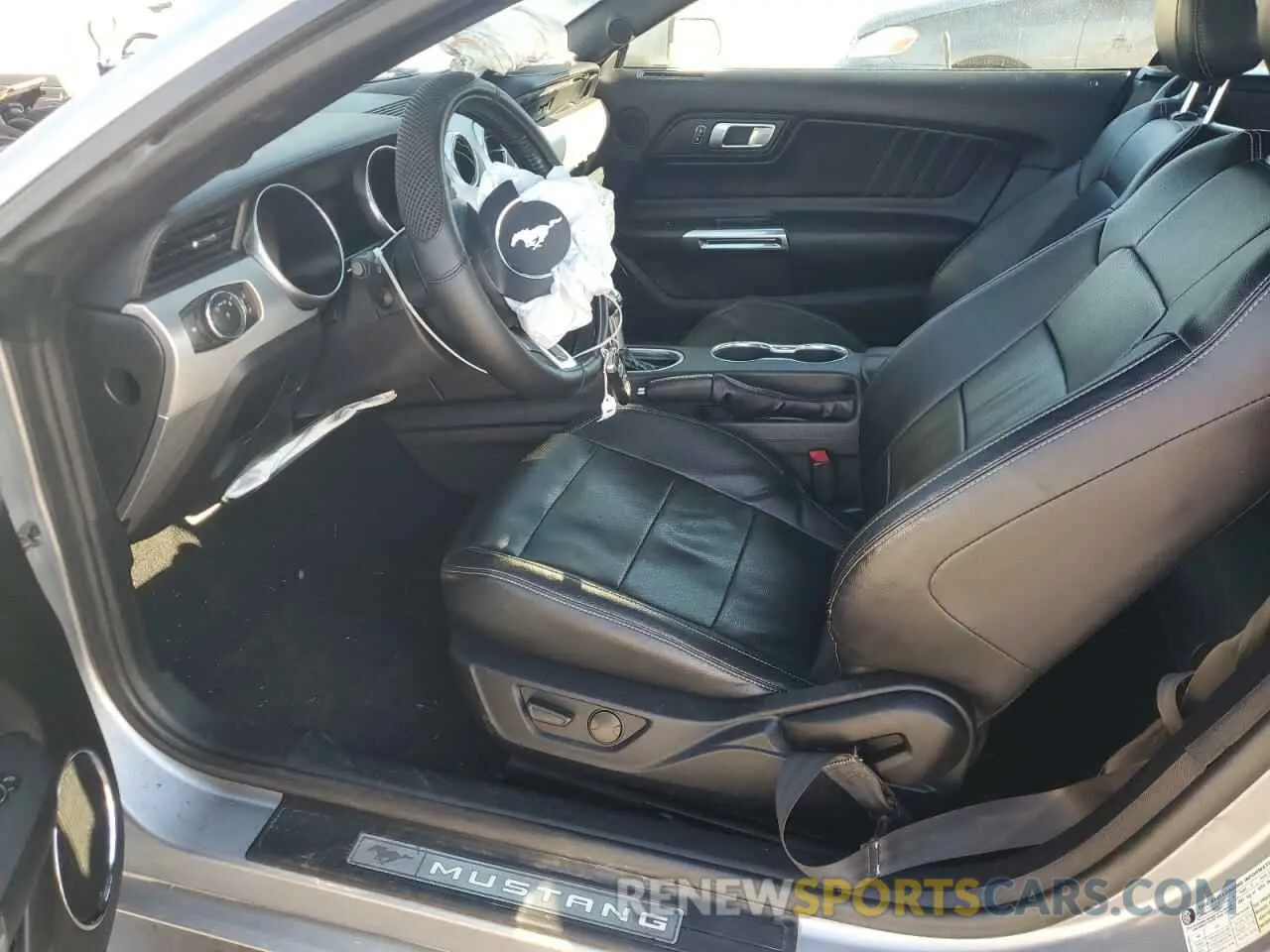 7 fotografías del automóvil dañado 1FATP8UH6M5122562 FORD ALL Models 2021