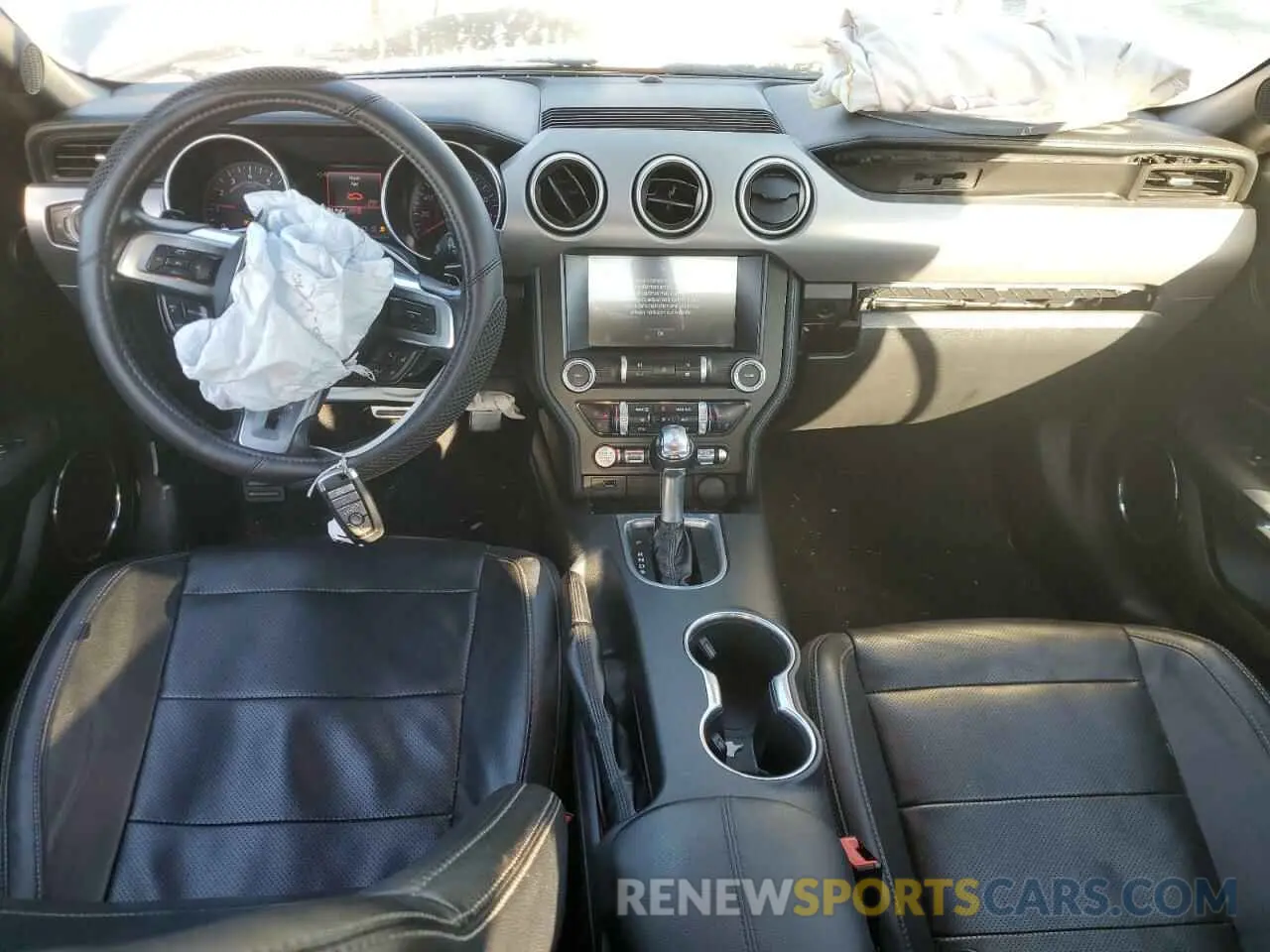 8 fotografías del automóvil dañado 1FATP8UH6M5122562 FORD ALL Models 2021