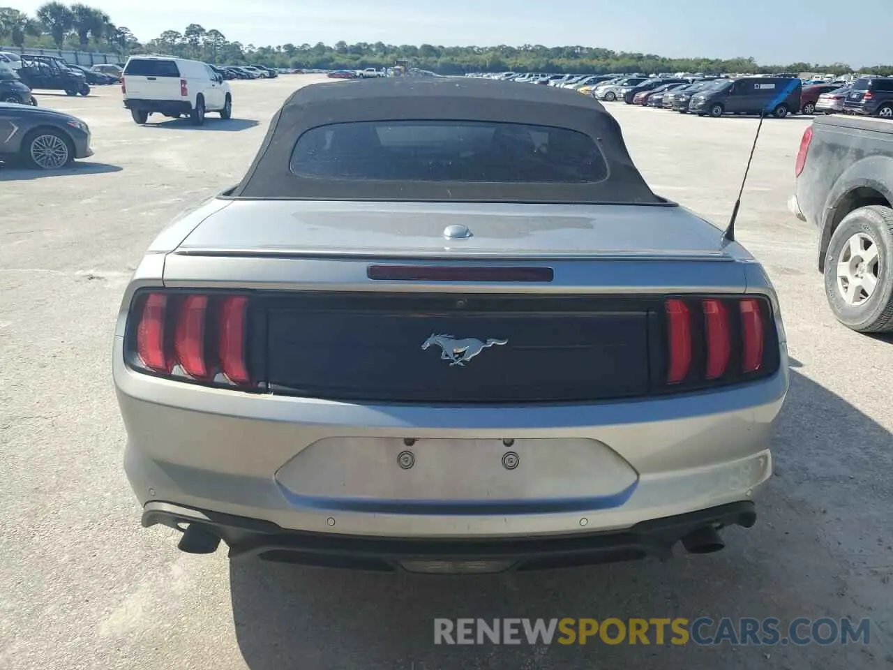 6 fotografías del automóvil dañado 1FATP8UH8M5105889 FORD ALL Models 2021