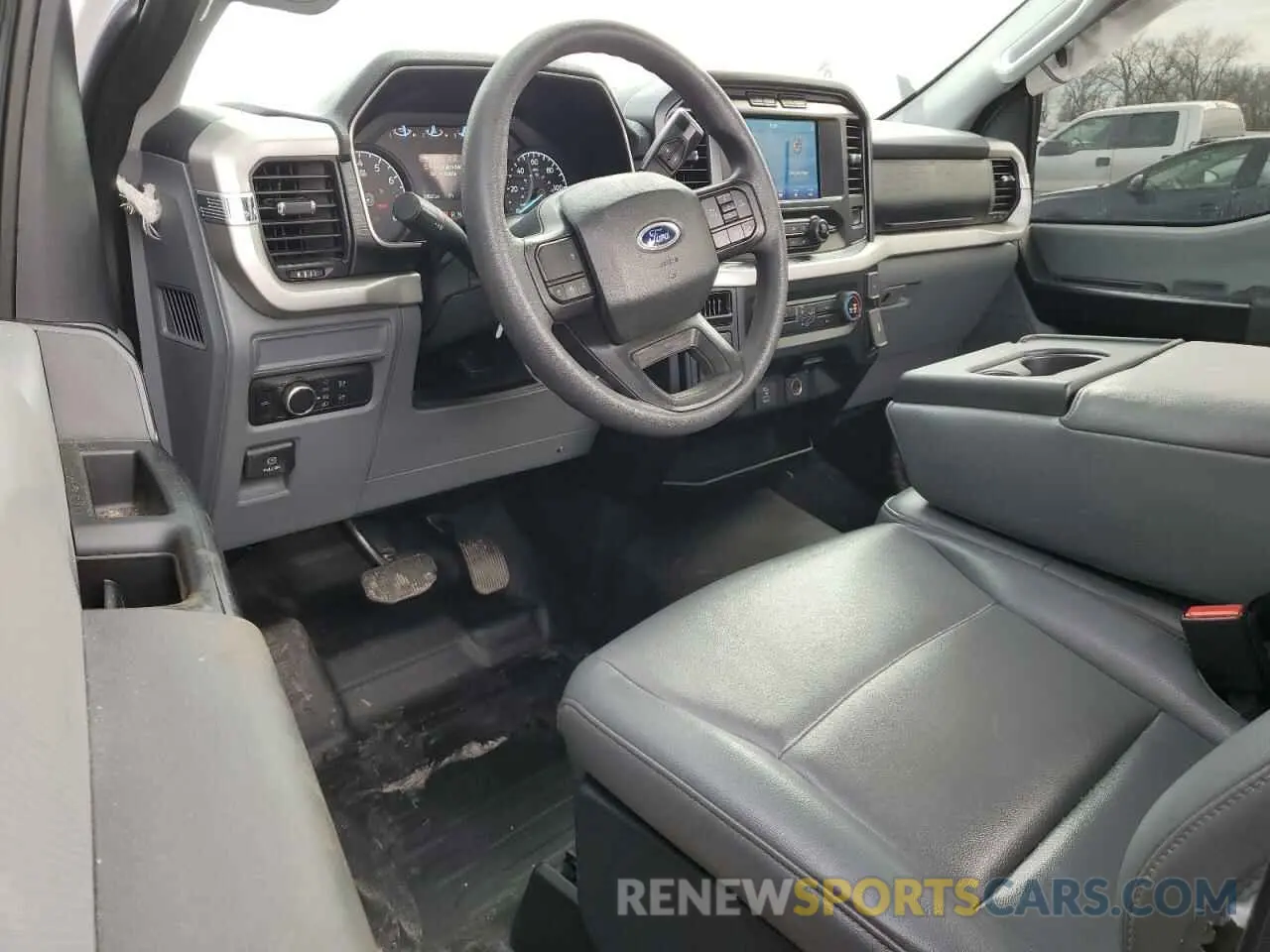 8 fotografías del automóvil dañado 1FTMF1C55MKD03072 FORD All Models 2021
