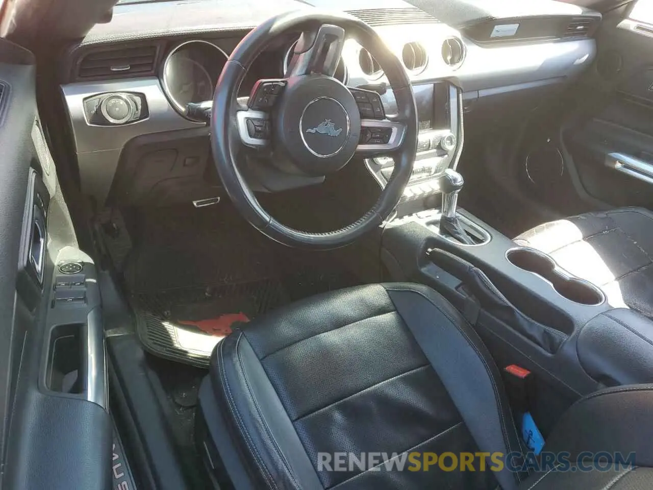 8 fotografías del automóvil dañado 1FATP8UH0N5115883 FORD ALL Models 2022