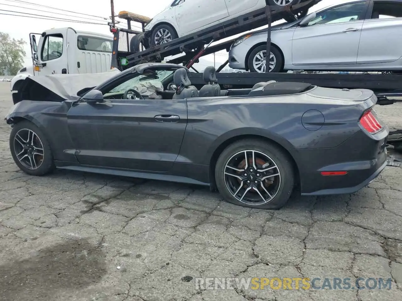 2 fotografías del automóvil dañado 1FATP8UHXN5124624 FORD ALL Models 2022