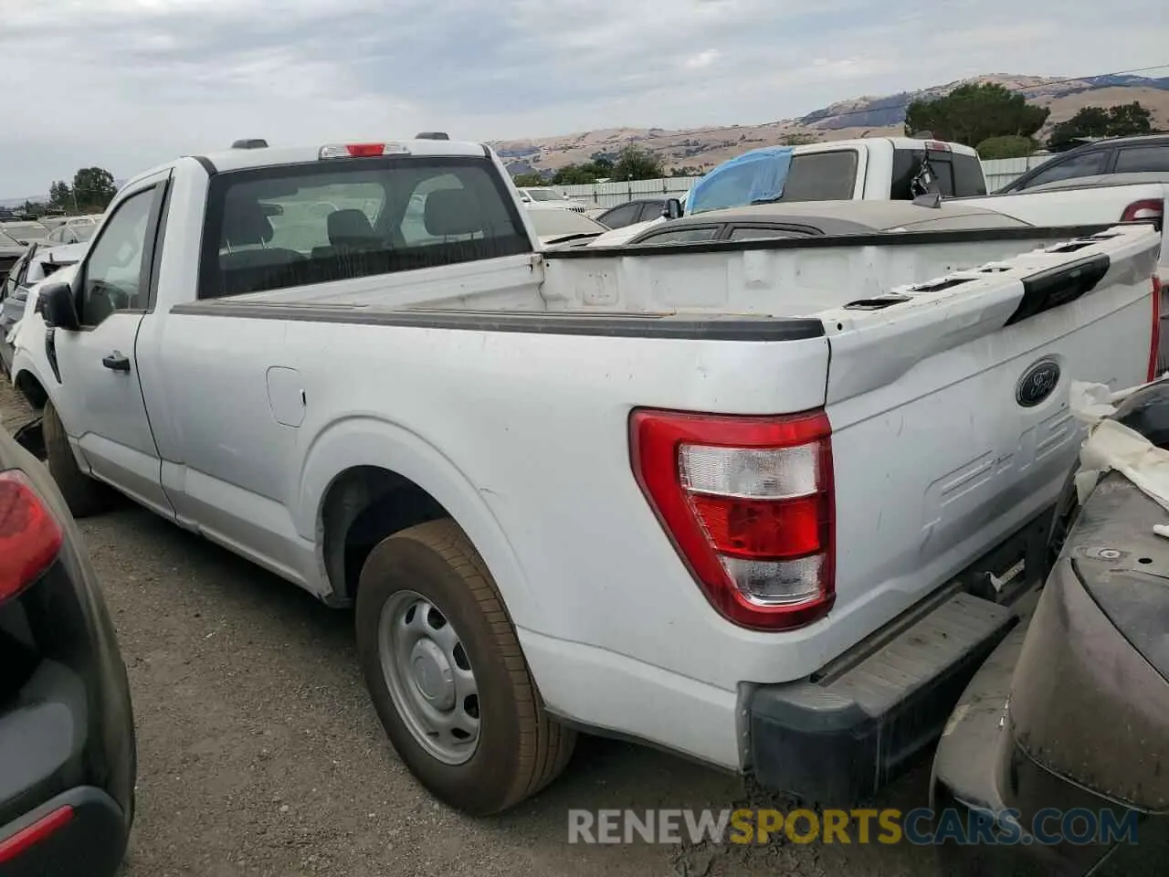 2 fotografías del automóvil dañado 1FTMF1CB1NKF28015 FORD All Models 2022