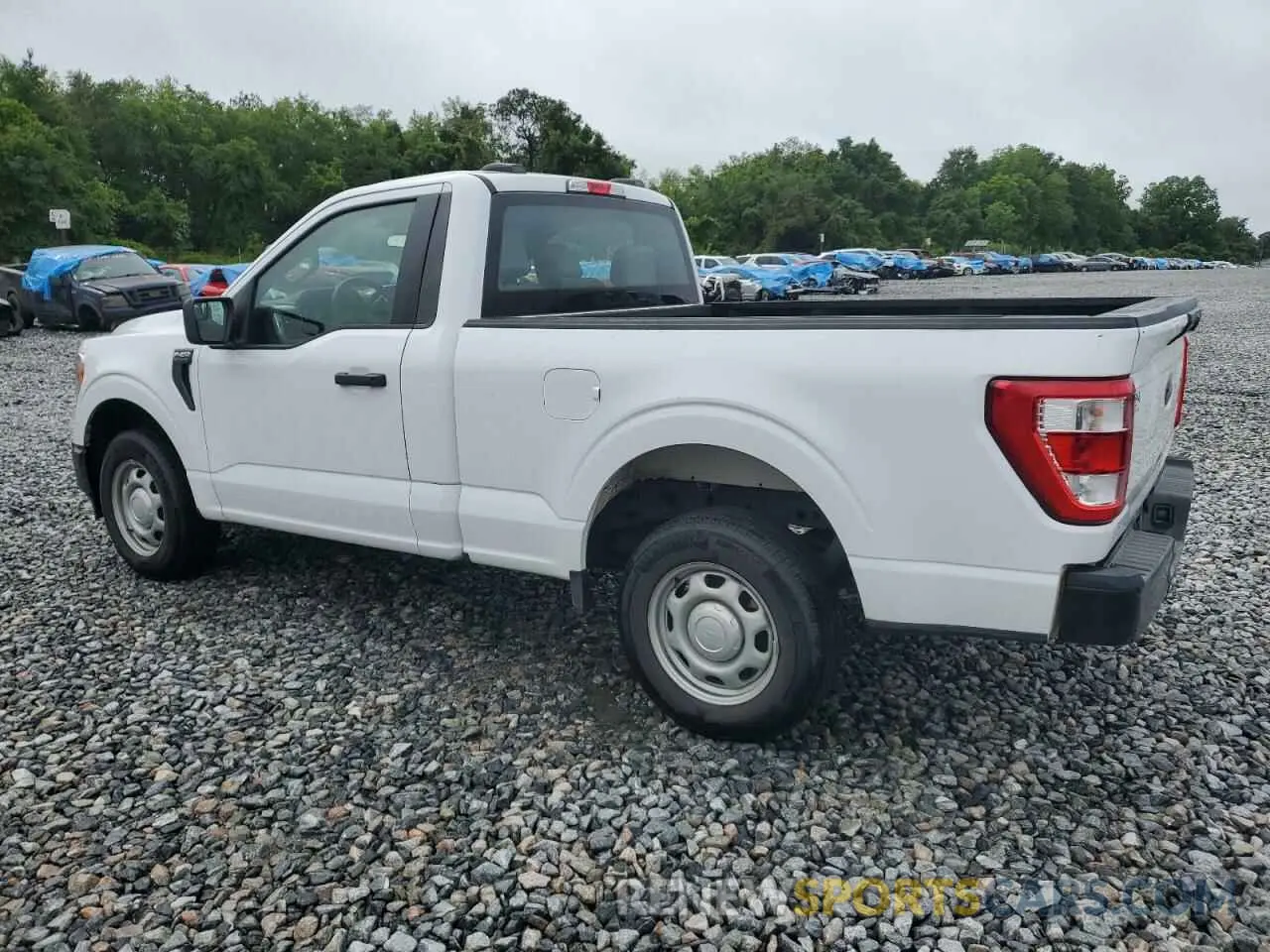 2 fotografías del automóvil dañado 1FTMF1CB2NKE13181 FORD All Models 2022