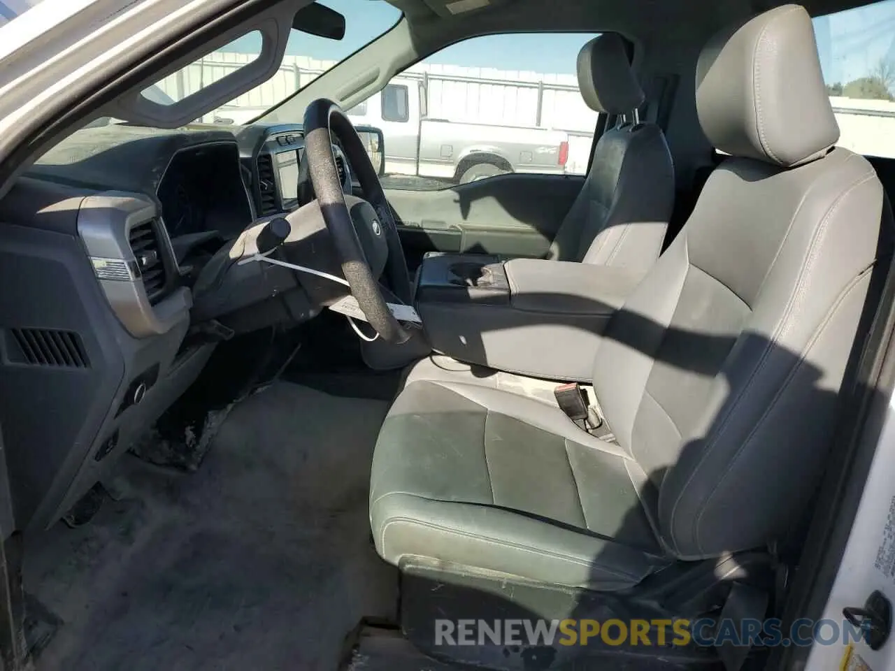 7 fotografías del automóvil dañado 1FTMF1CB3NKD69000 FORD All Models 2022