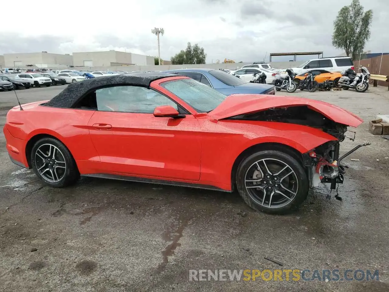 4 fotografías del automóvil dañado 1FATP8UH5P5110990 FORD ALL Models 2023
