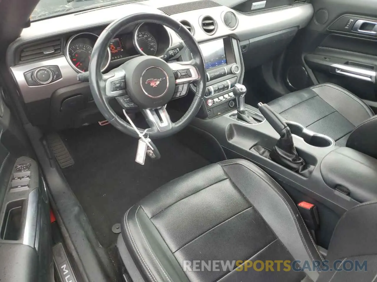 8 fotografías del automóvil dañado 1FATP8UH5P5110990 FORD ALL Models 2023