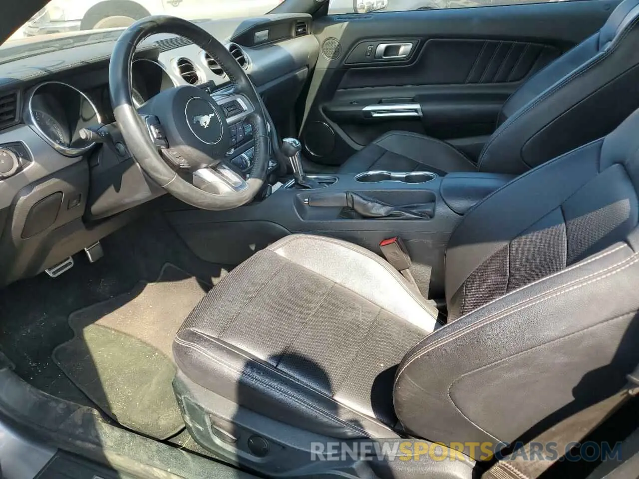 7 fotografías del automóvil dañado 1FATP8UH7P5103622 FORD ALL Models 2023