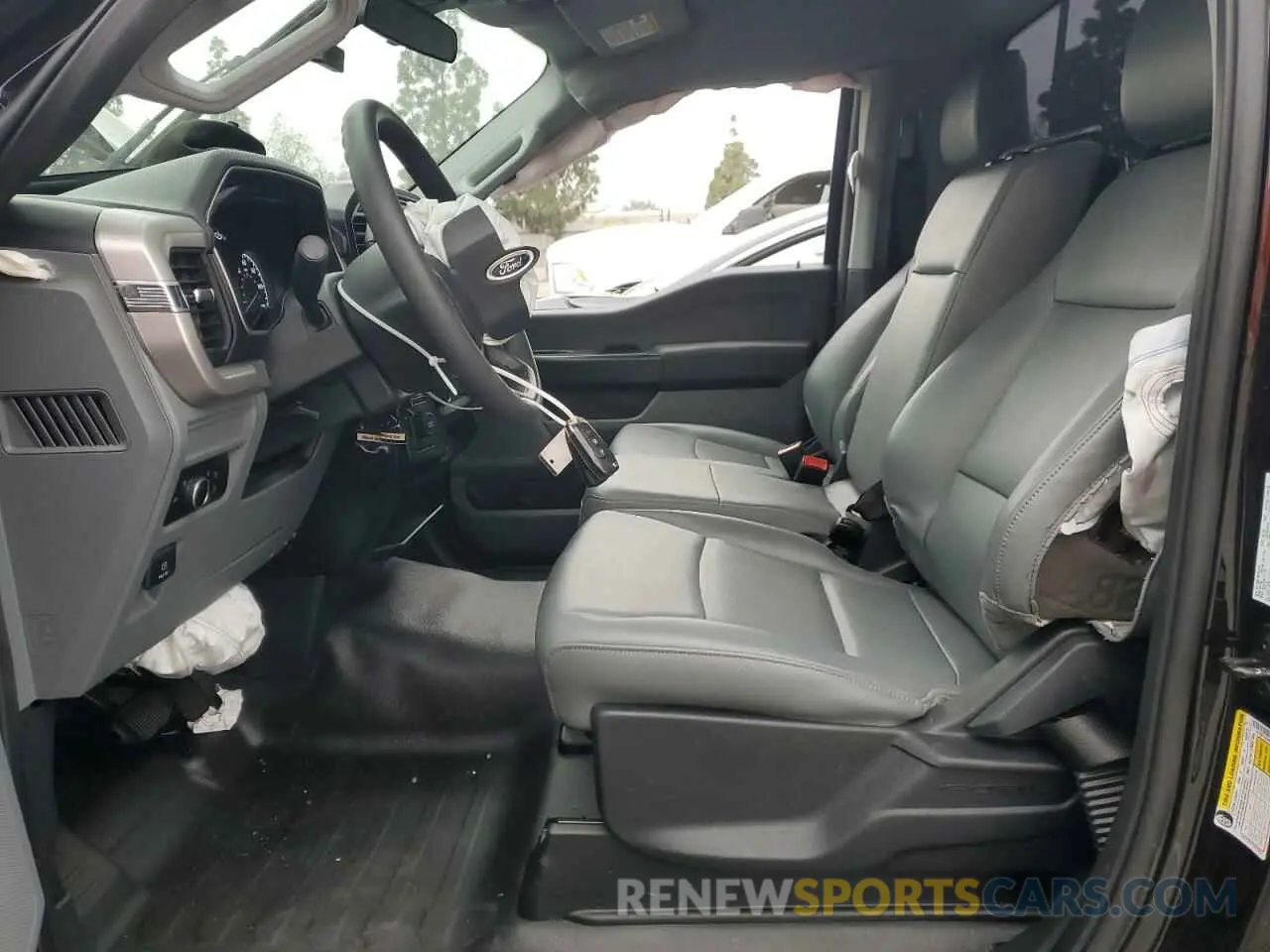 7 fotografías del automóvil dañado 1FTMF1C58PKF33676 FORD All Models 2023