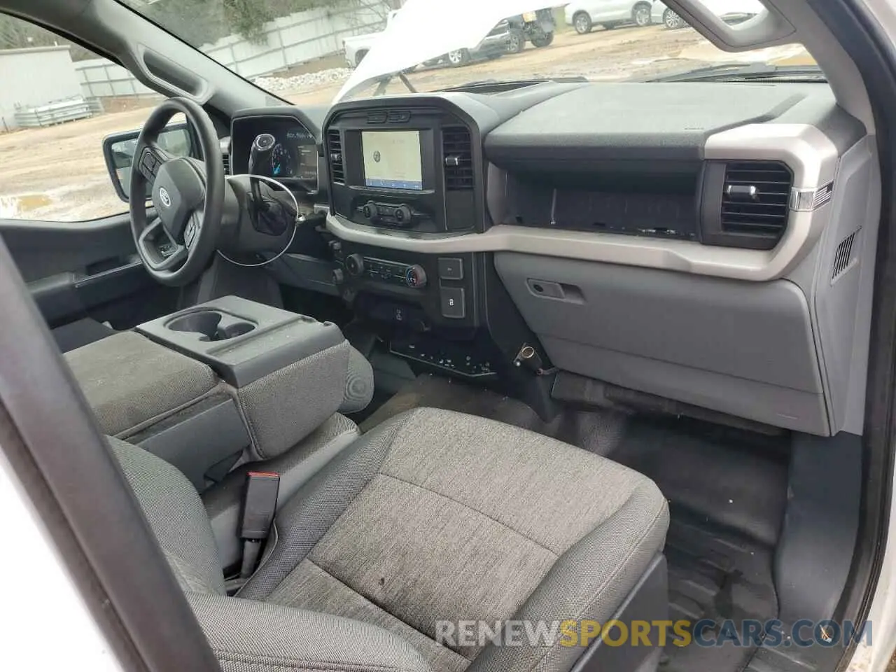 8 fotografías del automóvil dañado 1FTMF1CB1PKE33005 FORD All Models 2023