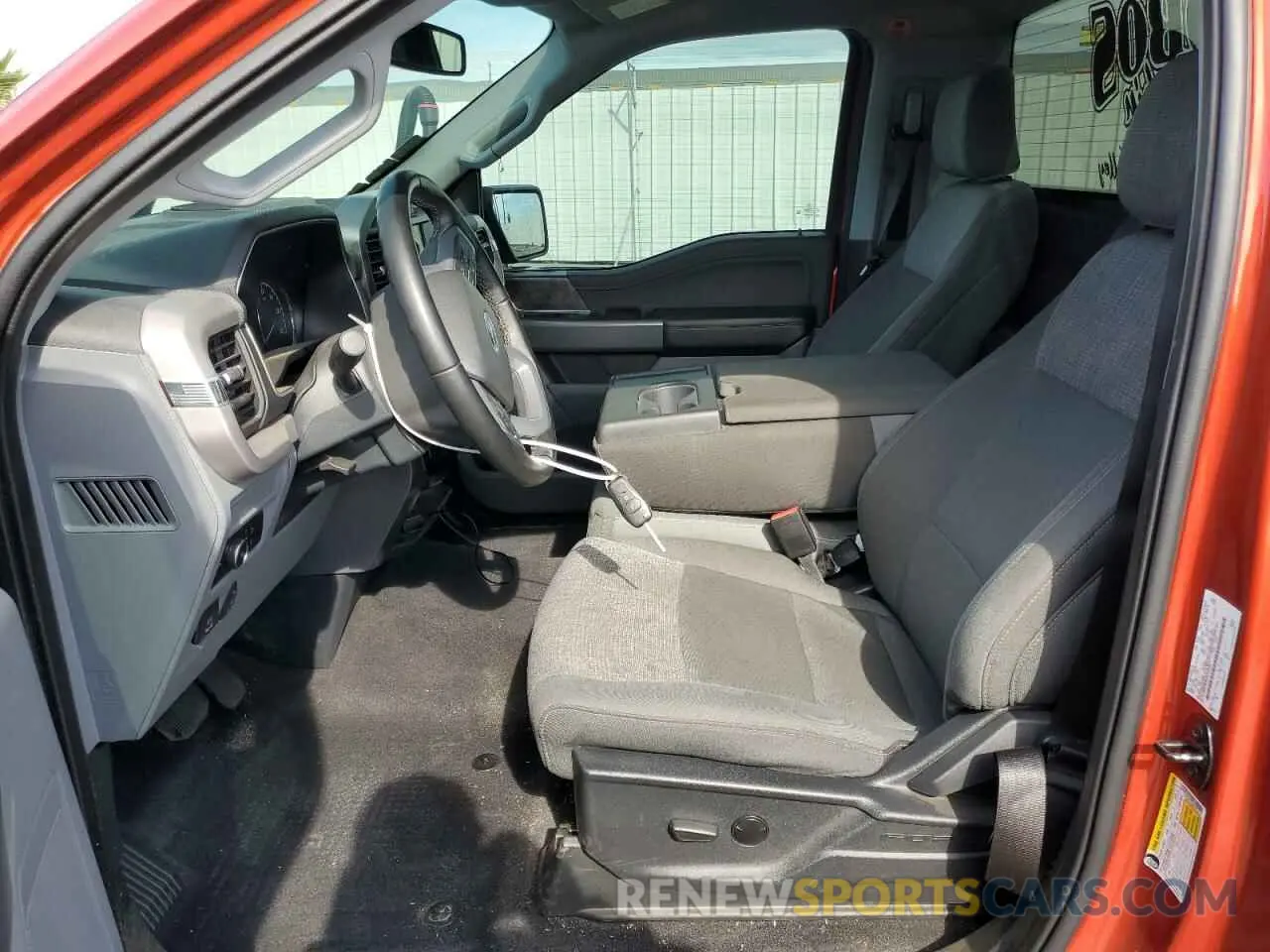 7 fotografías del automóvil dañado 1FTMF1E58PKF55223 FORD All Models 2023