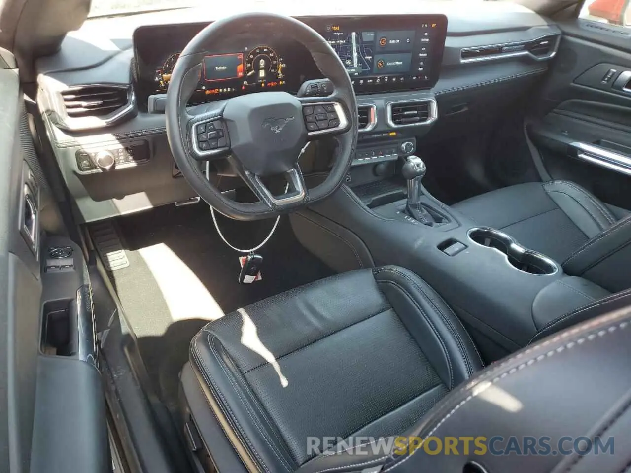 8 fotografías del automóvil dañado 1FA6P8TH0R5118769 FORD ALL Models 2024