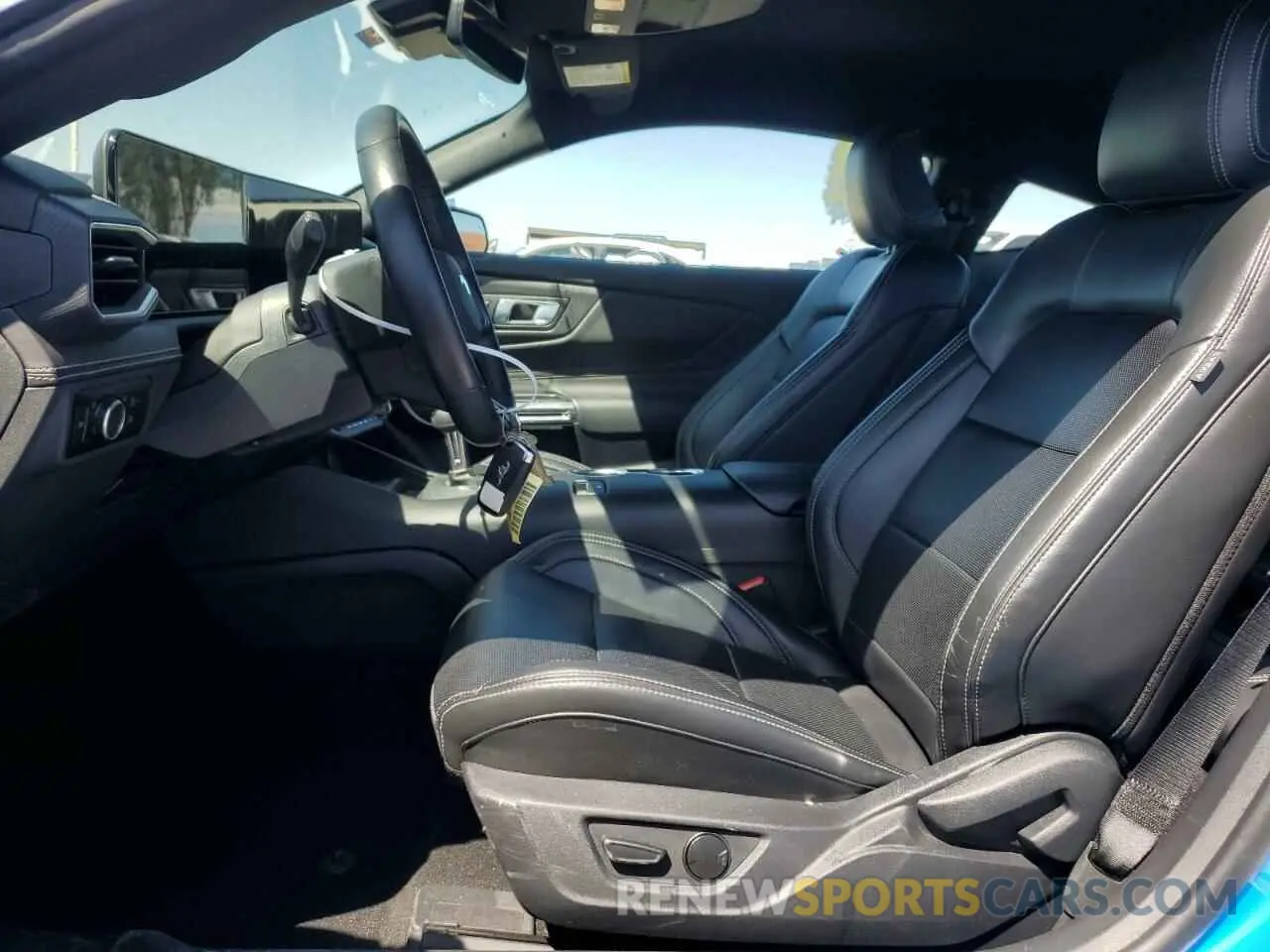 7 fotografías del automóvil dañado 1FA6P8TH0R5133689 FORD ALL Models 2024