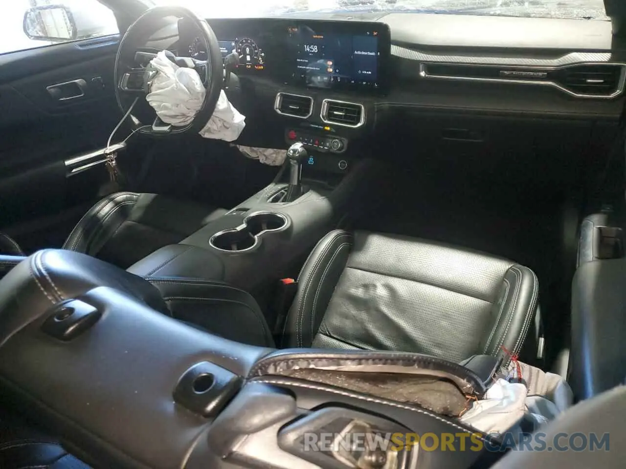 8 fotografías del automóvil dañado 1FAGP8UH2R5133180 FORD ALL Models 2024