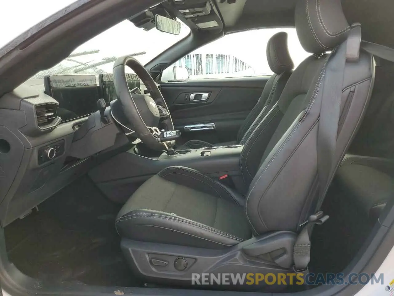 7 fotografías del automóvil dañado 1FAGP8UH3R5120969 FORD ALL Models 2024