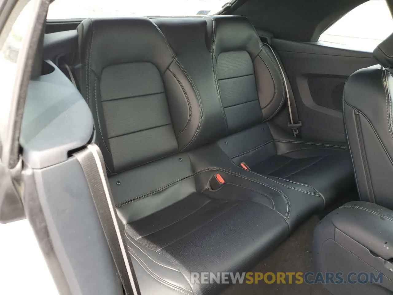 10 fotografías del automóvil dañado 1FAGP8UH7R5122580 FORD ALL Models 2024