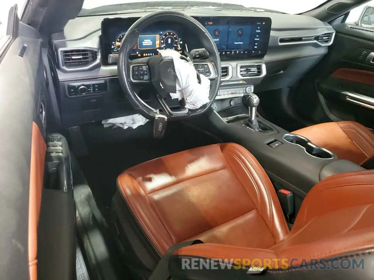 8 fotografías del automóvil dañado 1FAGP8UH9R5120166 FORD ALL Models 2024