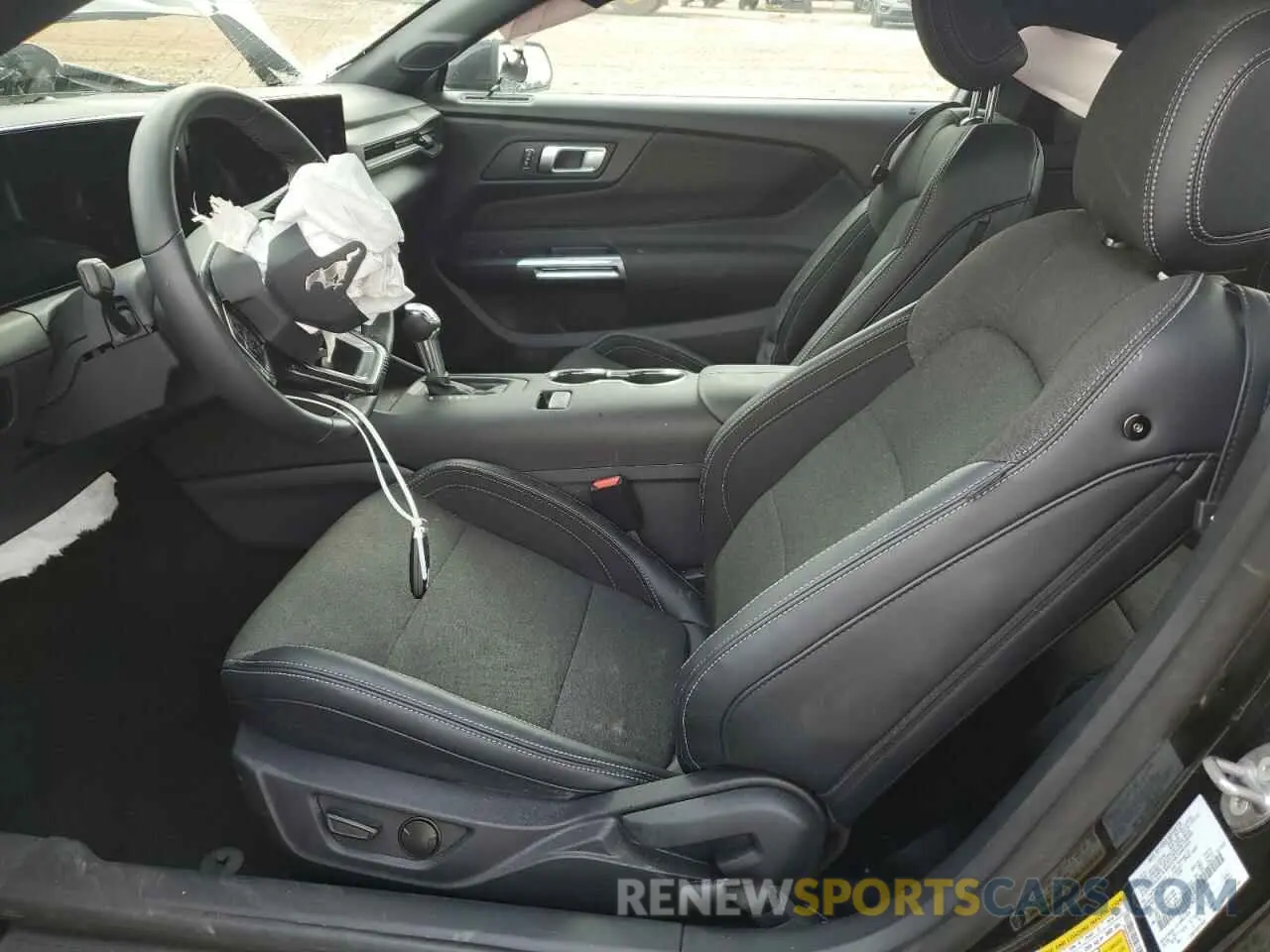 7 fotografías del automóvil dañado 1FA6P8TH0S5110354 FORD ALL Models 2025