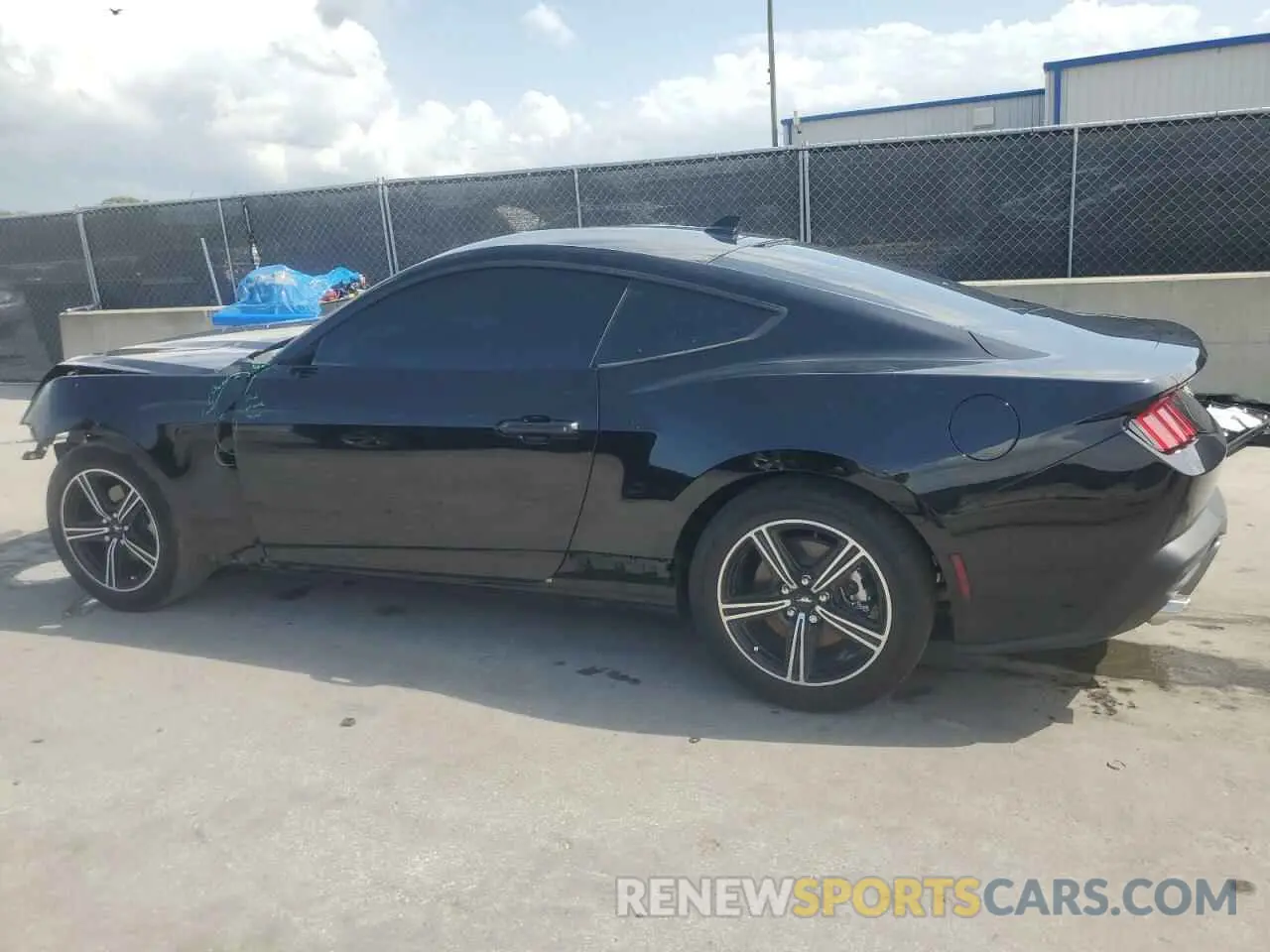 2 fotografías del automóvil dañado 1FA6P8TH6S5103991 FORD ALL Models 2025