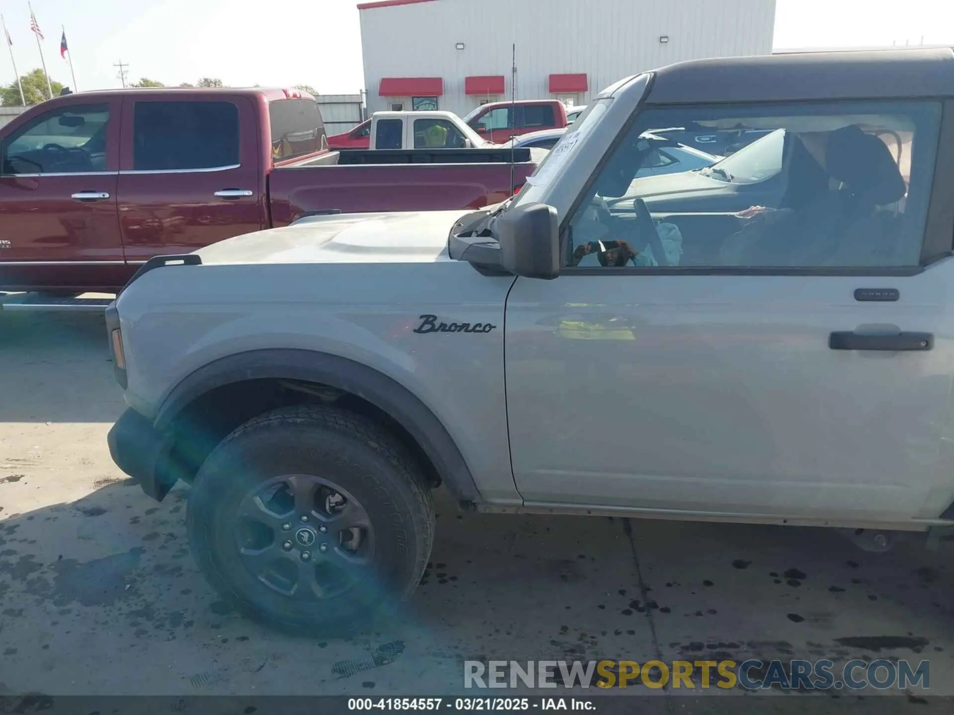 15 fotografías del automóvil dañado 1FMDE5AH2MLA77389 FORD BRONCO 2021
