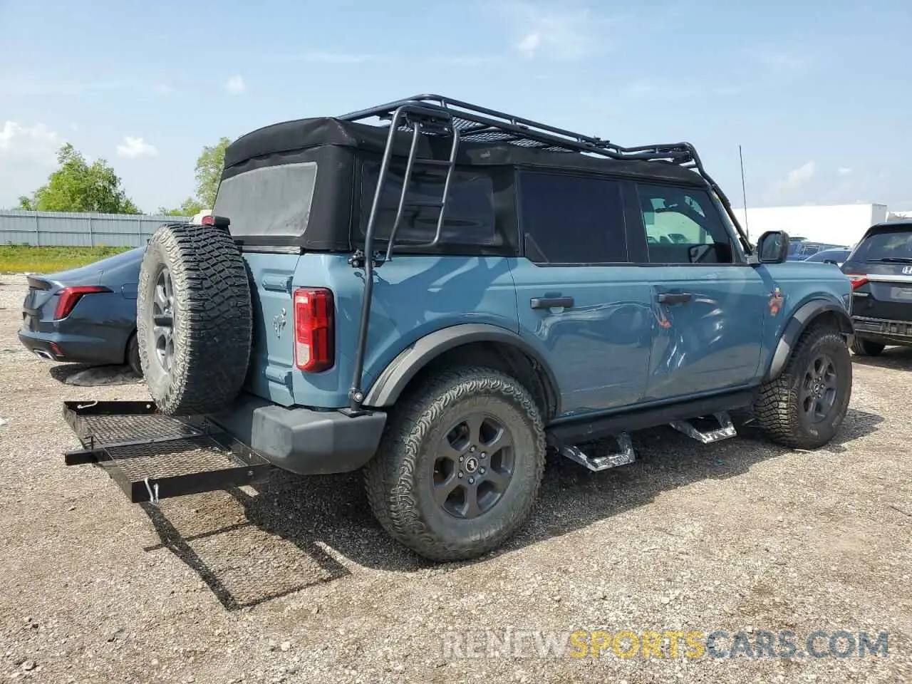 3 fotografías del automóvil dañado 1FMDE5BH2MLA83983 FORD BRONCO 2021