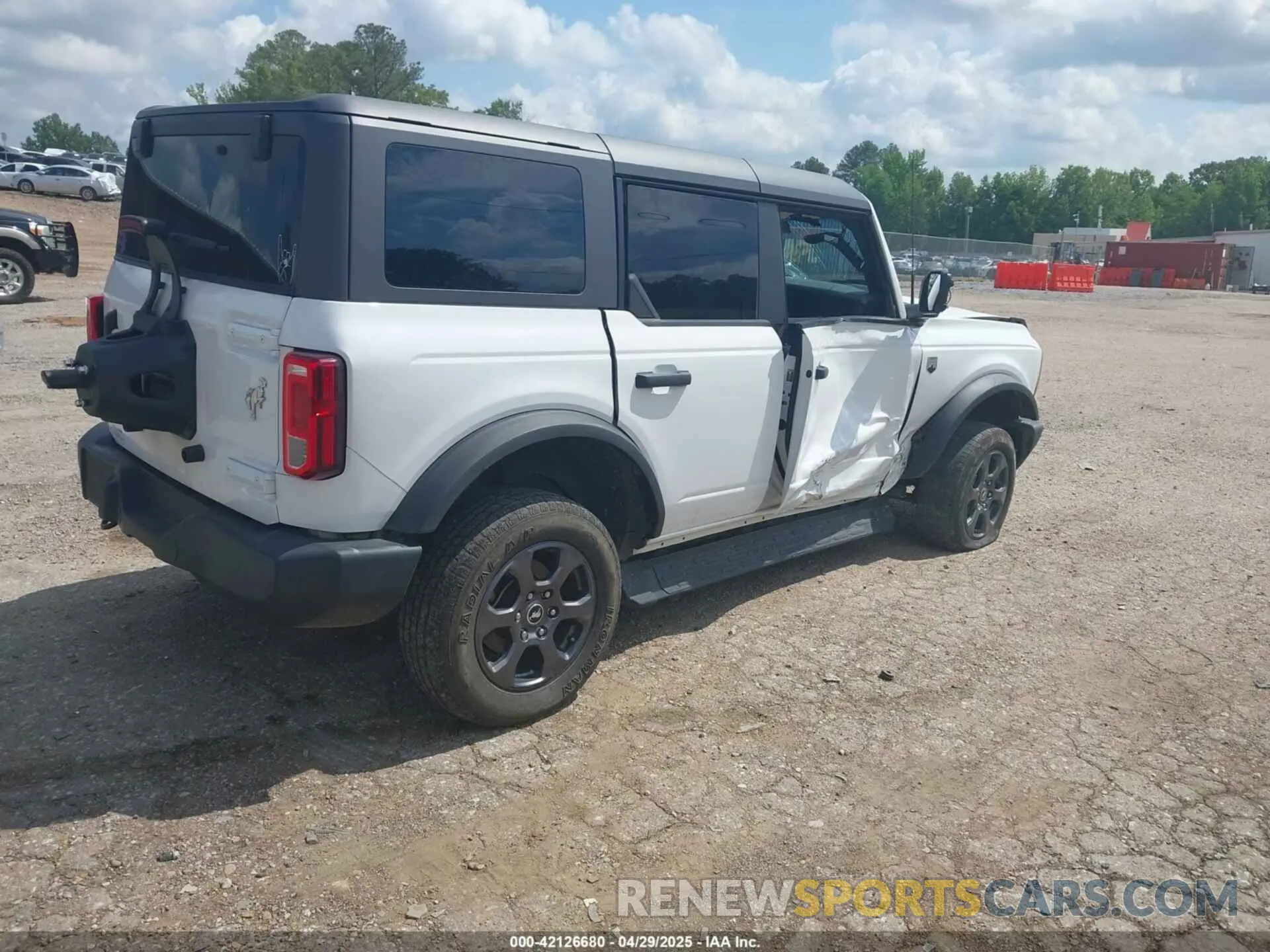 4 fotografías del automóvil dañado 1FMDE5BH6MLA80102 FORD BRONCO 2021