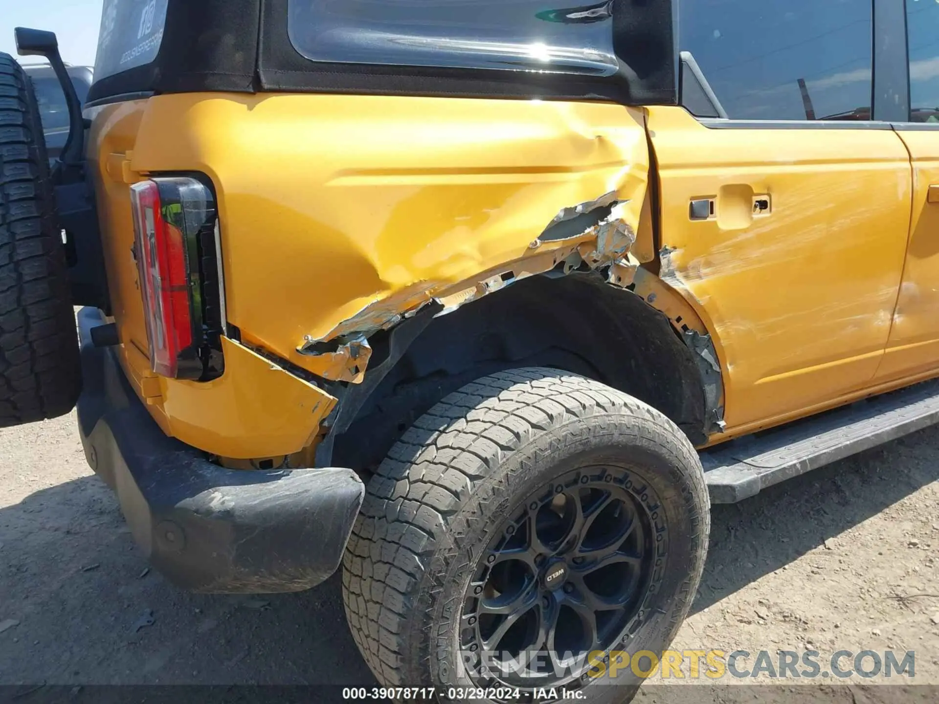 22 fotografías del automóvil dañado 1FMDE5BH7MLA95966 FORD BRONCO 2021