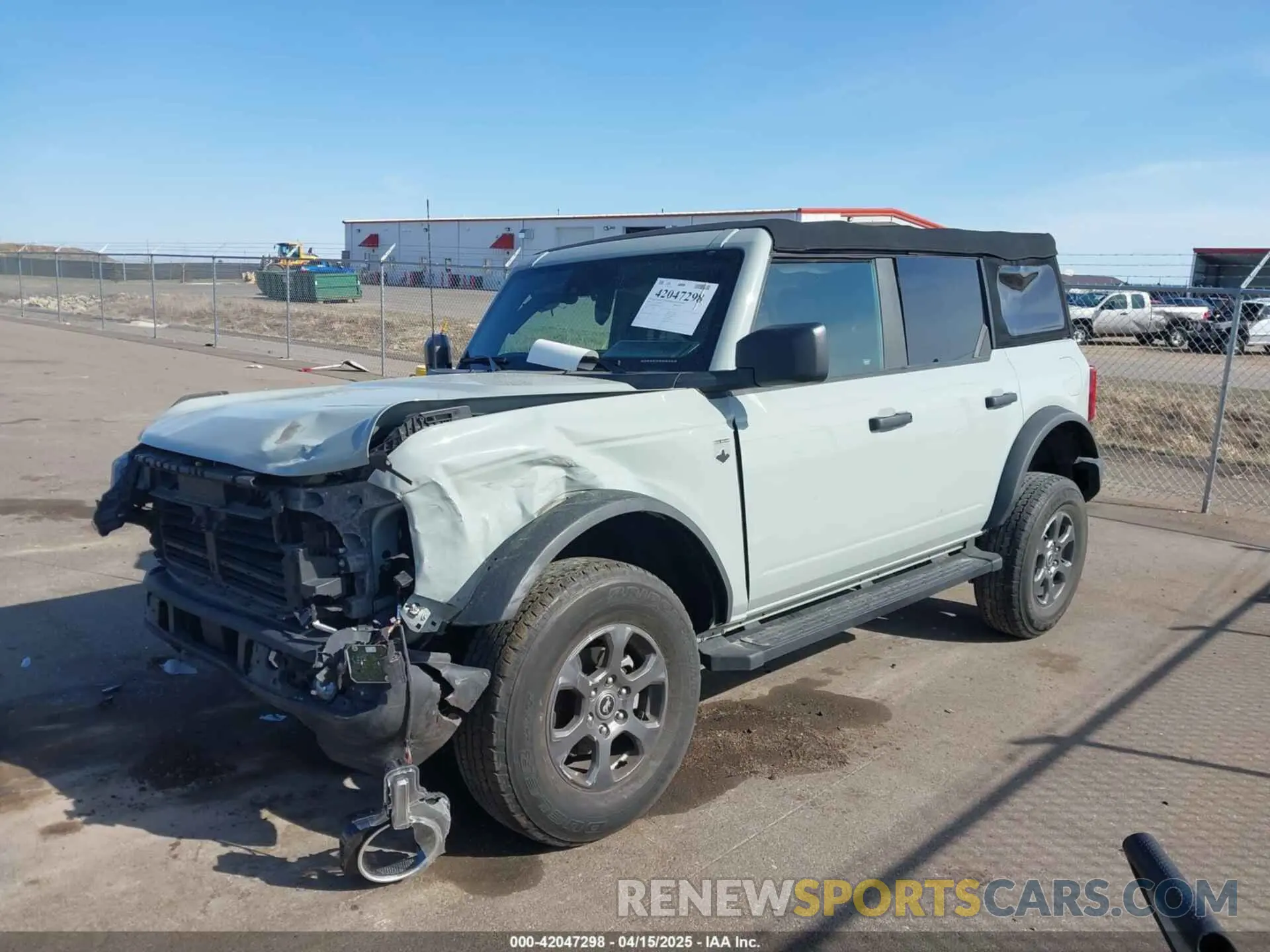 2 fotografías del automóvil dañado 1FMDE5BH9MLA61091 FORD BRONCO 2021