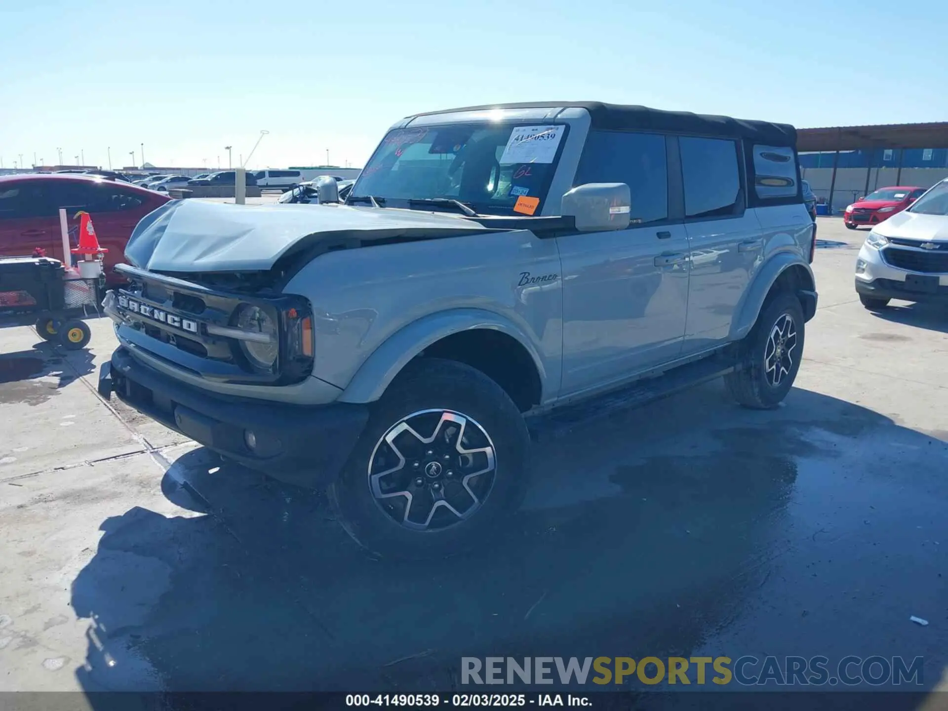 2 fotografías del automóvil dañado 1FMDE5BHXMLB06040 FORD BRONCO 2021