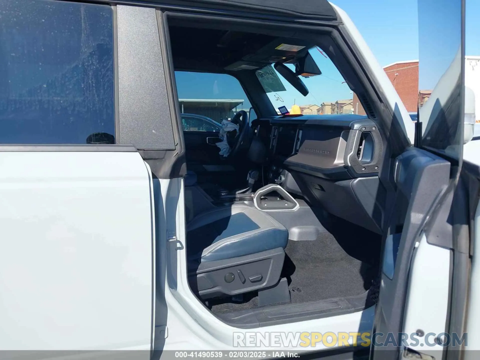 5 fotografías del automóvil dañado 1FMDE5BHXMLB06040 FORD BRONCO 2021