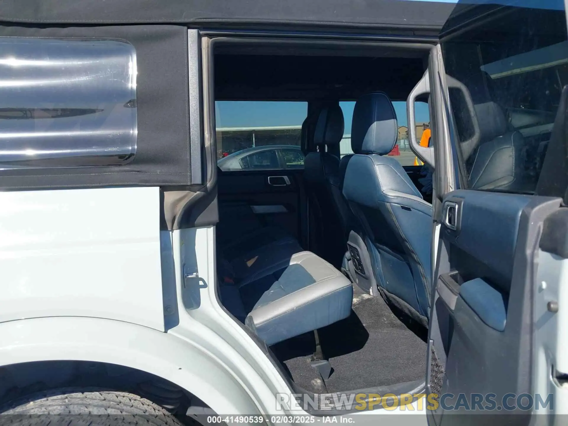 8 fotografías del automóvil dañado 1FMDE5BHXMLB06040 FORD BRONCO 2021